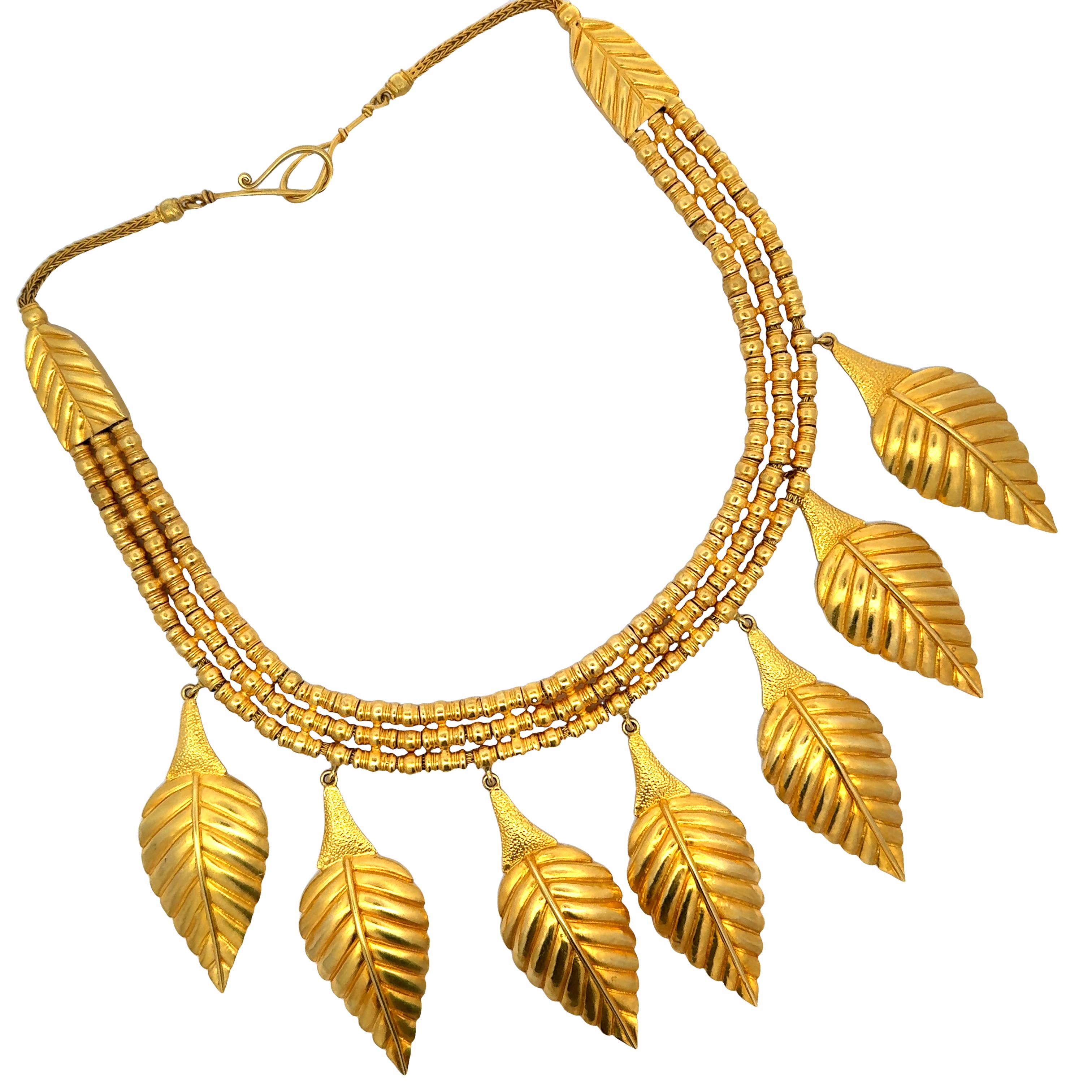 Lalaoonis VinLalaoonis Vintage 156.30 Grams 24 Karat Yellow Gold Choker Necklace For Sale 3