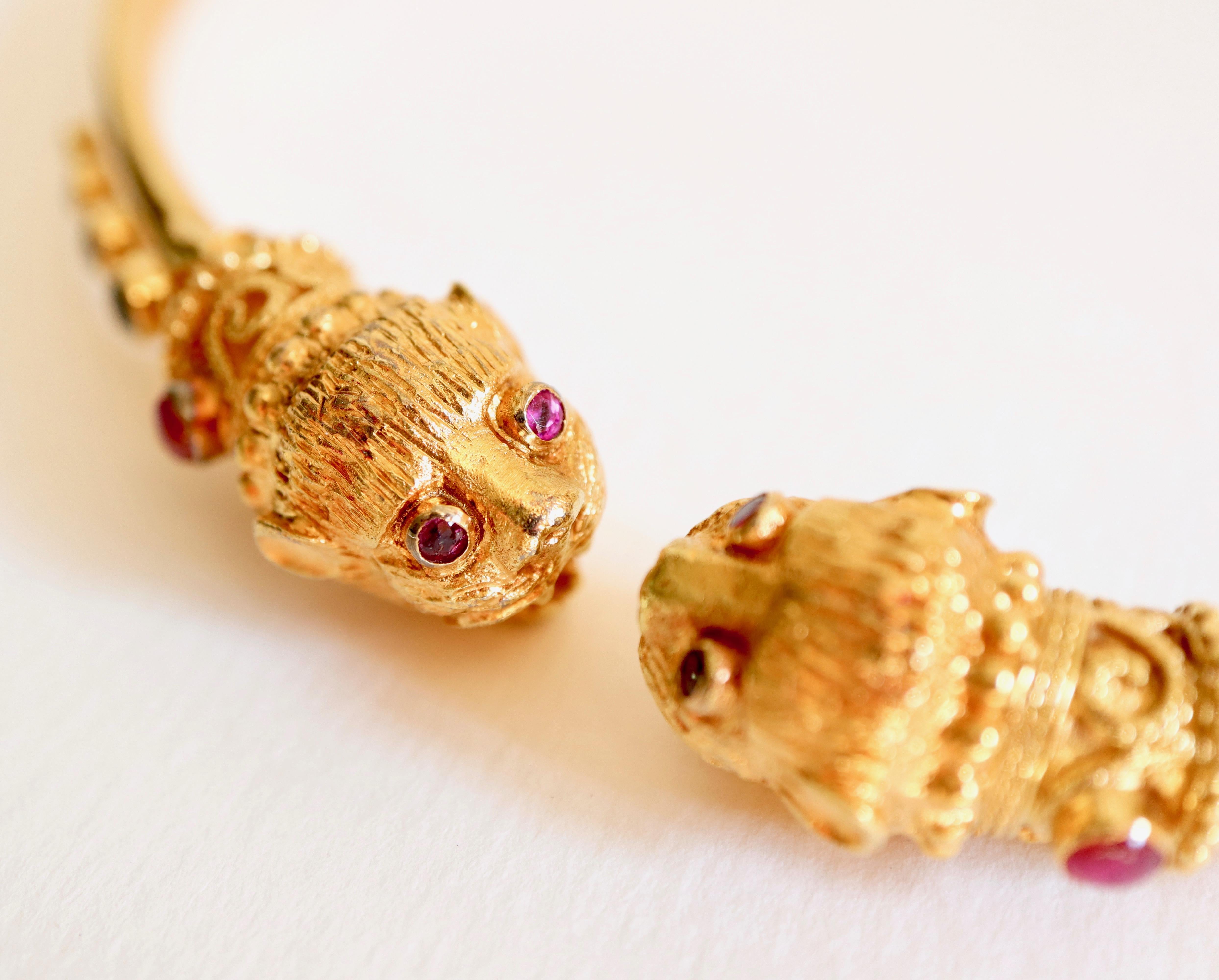 Lalaounis 18 Carat Yellow Gold, Sapphires and Rubies Lion Heads Necklace For Sale 4