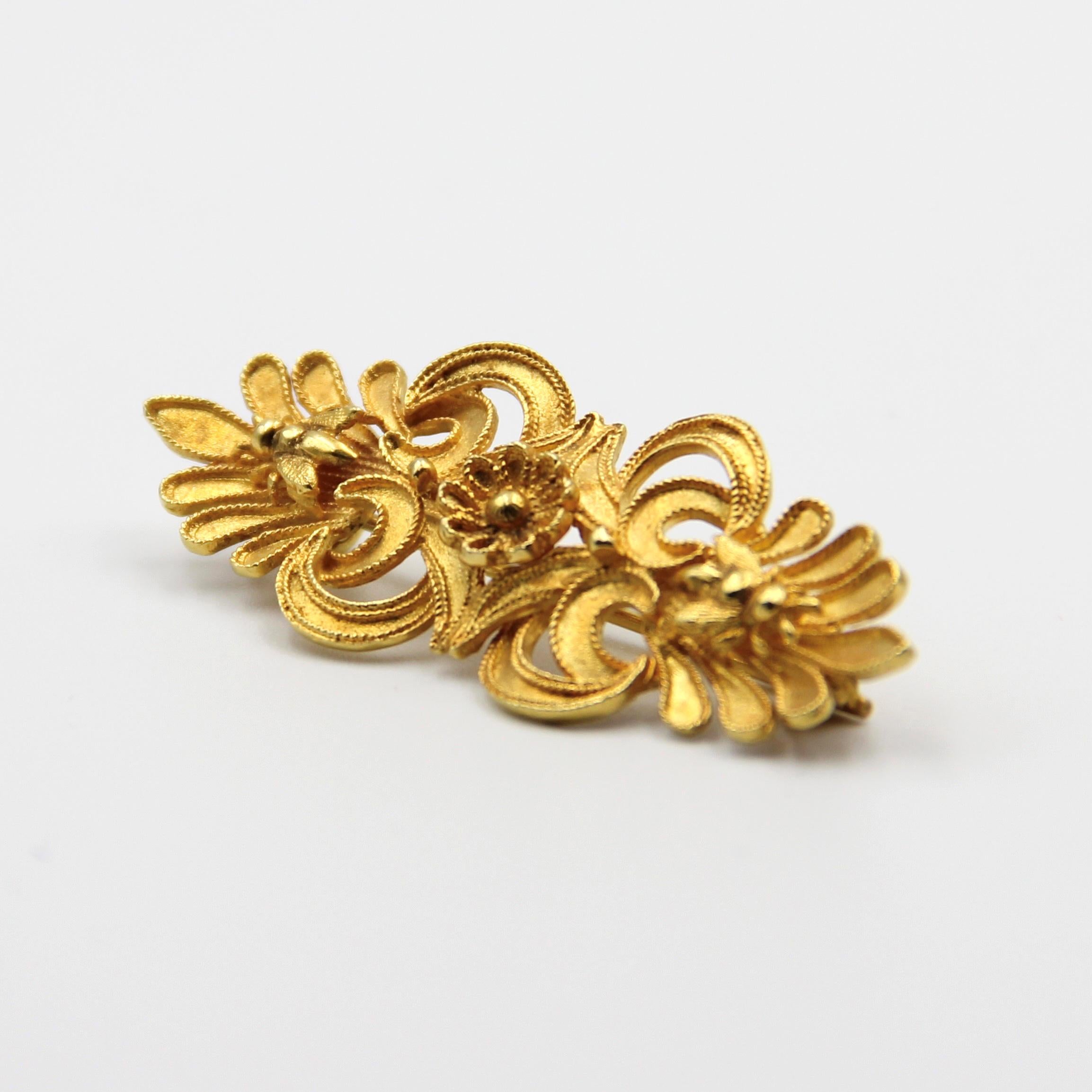 Lalaounis 18k Gold Brooch In Excellent Condition For Sale In Istanbul, TR