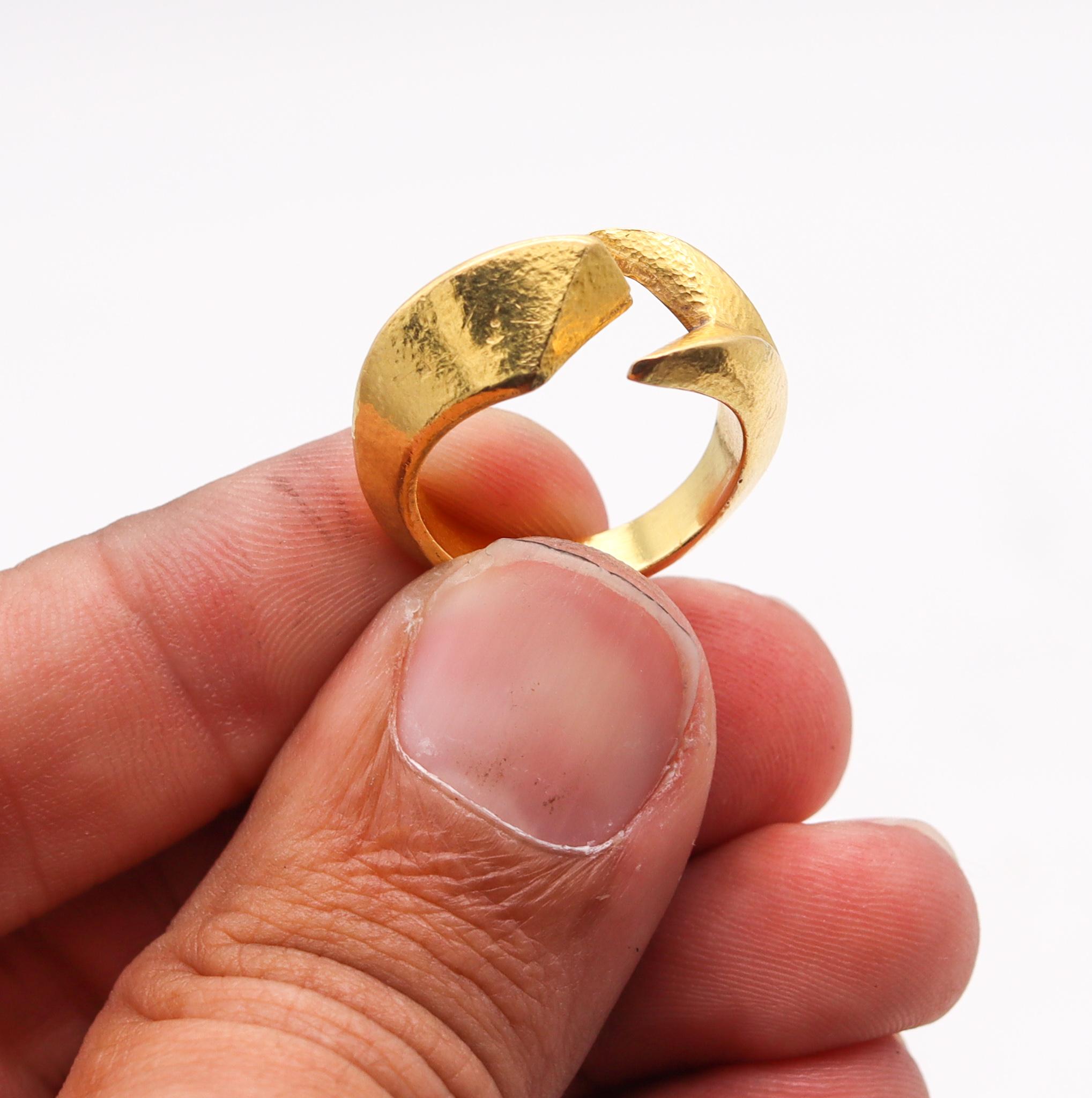 Lalaounis 1970 Geometrisch durchbrochener Paläolithischer Ring aus 22Kt Gelbgold 2