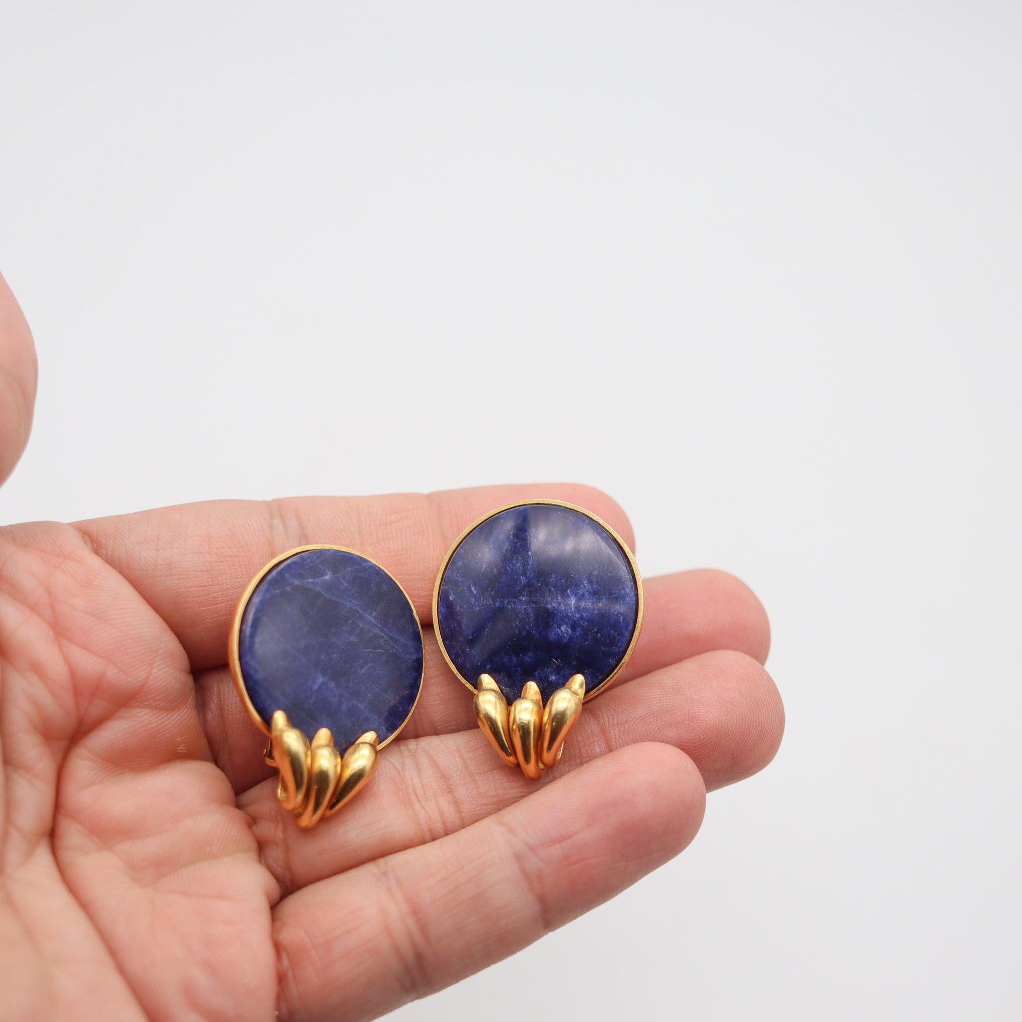 LALAOUNIS 1970 Modernist Clips-On Earrings In 22Kt Yellow Gold & Blue Sodalites For Sale 2