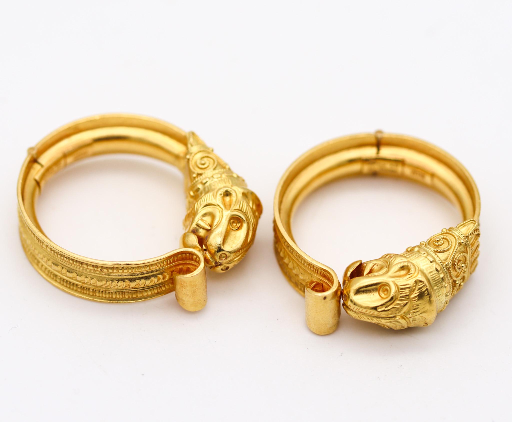 Lalaounis 1970 Paris Hellenistic Hoops Earrings In Solid 18Kt Yellow Gold In Excellent Condition For Sale In Miami, FL