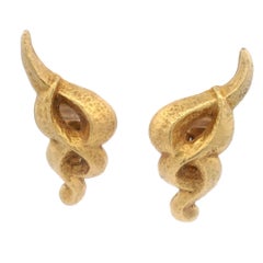 Lalaounis 1970 Boucles d'oreilles en or 22 carats avec ailes d'ange Boucles d'oreilles à clip