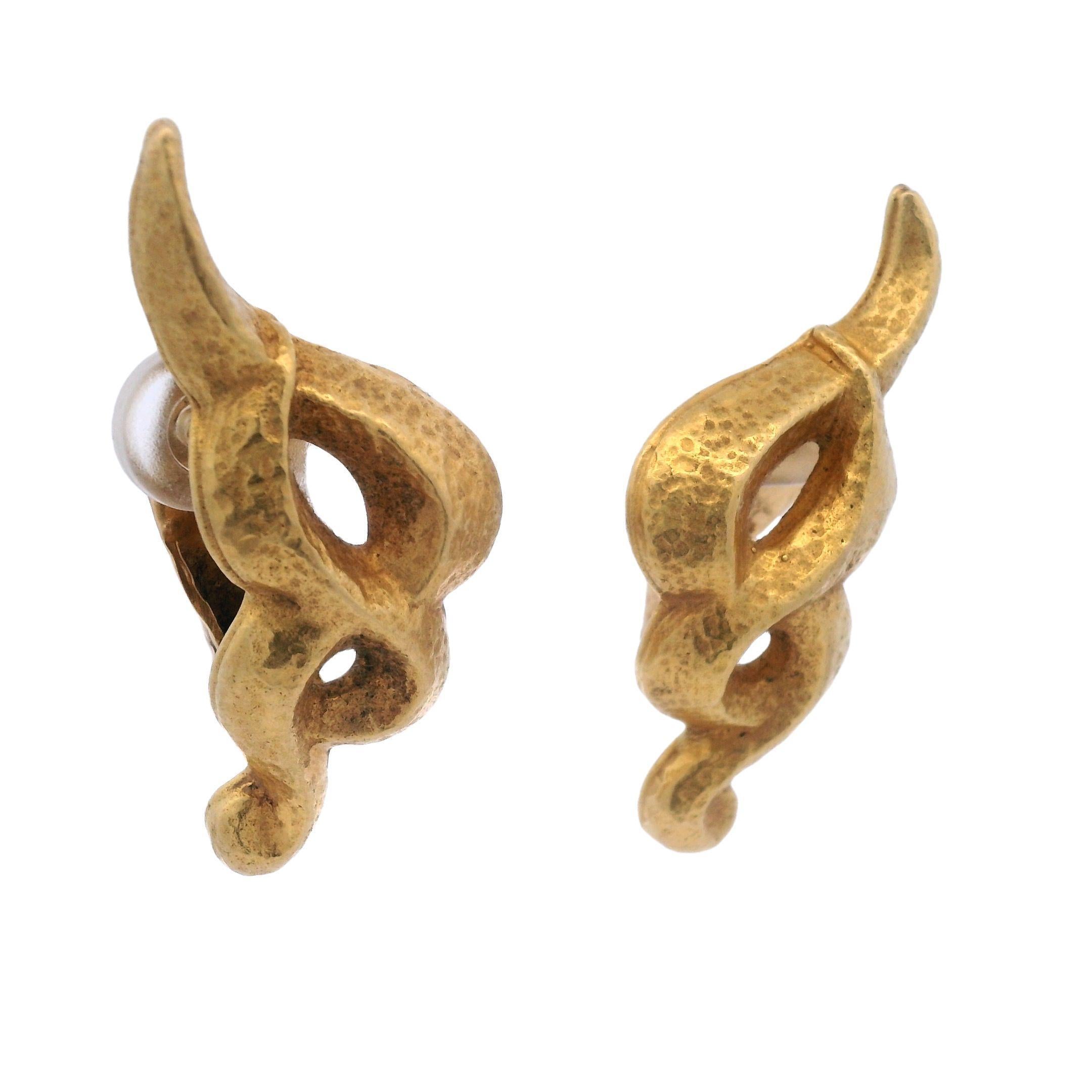 Lalaounis 1970s Angel Winged Clip on Earrings in 22 Karat Gold 2