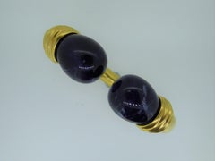 Lalaounis 22 Carat Hammered Yellow Gold and Sodalite Hinged Bangle