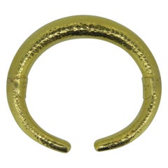 Lalaounis 22 Carat Hammered Yellow Gold Double Hinged Bangle