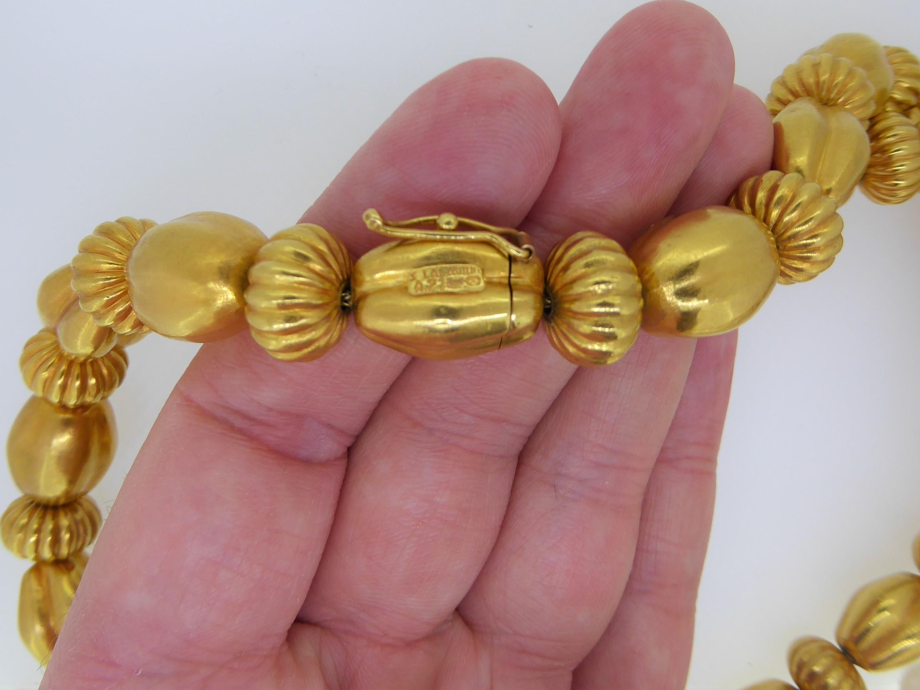 Lalaounis 22 Carat Yellow Gold Minoan Fluted Bead Necklace In Good Condition In London, GB