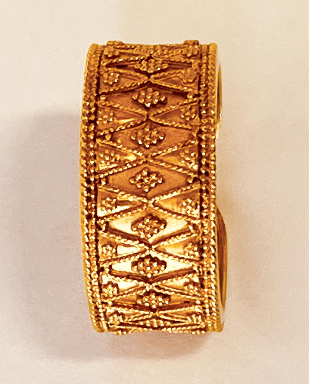 LALAOUNIS 22 Carats Gold Open Band Ring with Fine Hellenistic Style Granulation  In Excellent Condition For Sale In London, GB