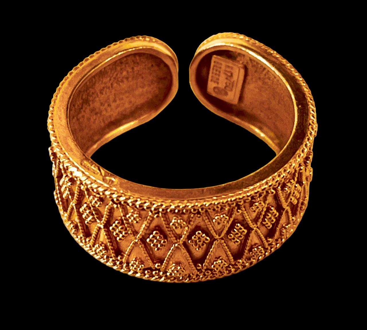 LALAOUNIS Bague à anneau ouvert en or 22 carats avec granulation de style hellénistique  en vente 2