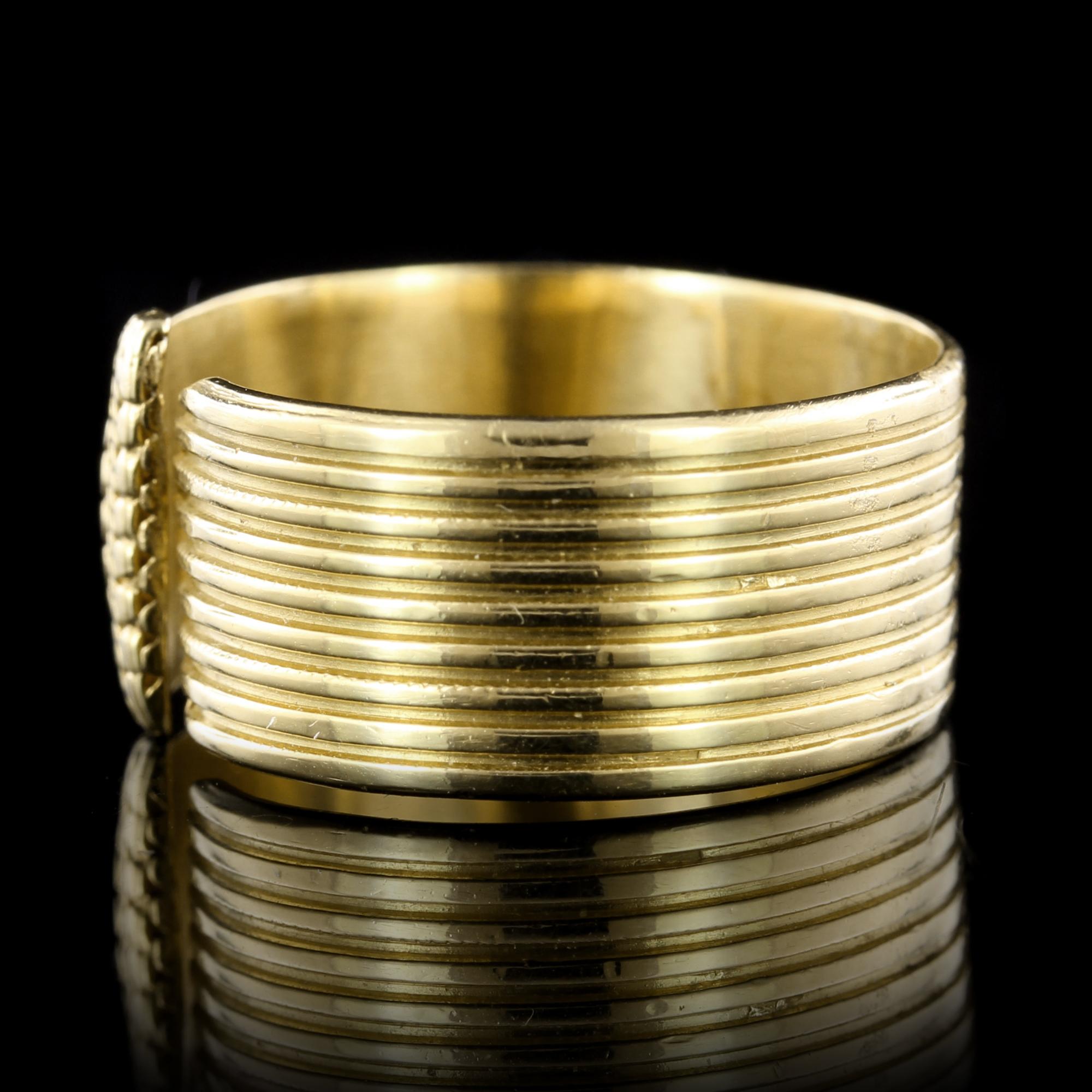 Lalaounis 22K Yellow Gold Band, Greece. The band is adjustable, size 8.