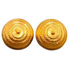 LALAOUNIS - A Pair Of 22cts Hammered Yellow Gold Bead Ear Clips