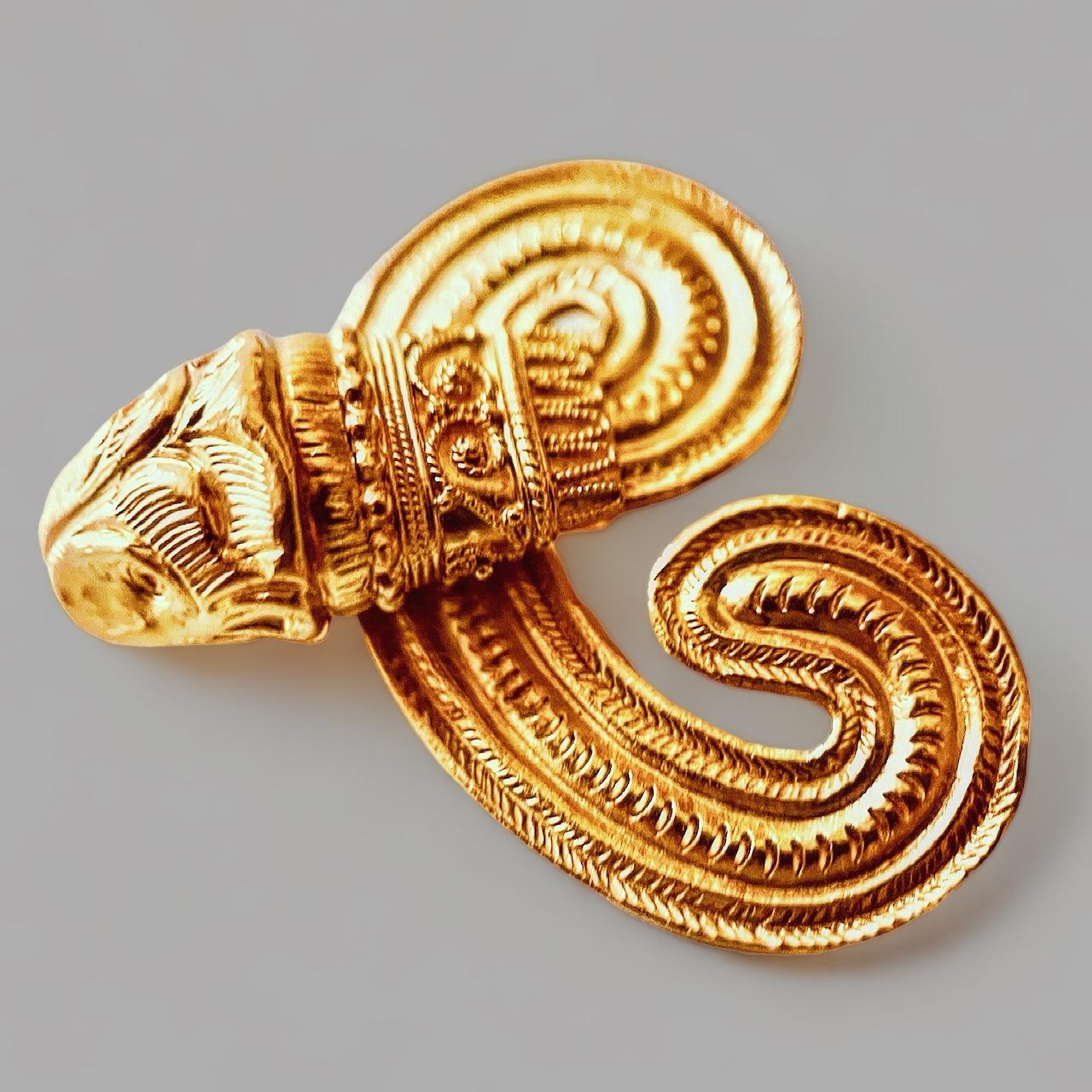 LALAOUNIS - A Pair Of 22ctS Yellow Gold C- scroll Lion-head Ear Clips. For Sale 10
