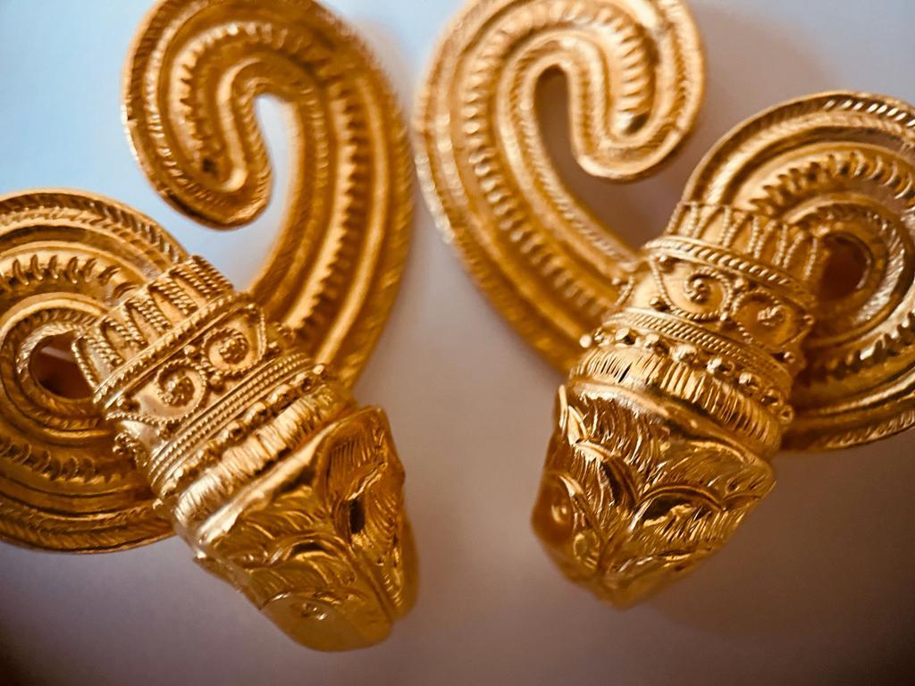 LALAOUNIS - A Pair Of 22ctS Yellow Gold C- scroll Lion-head Ear Clips. For Sale 1