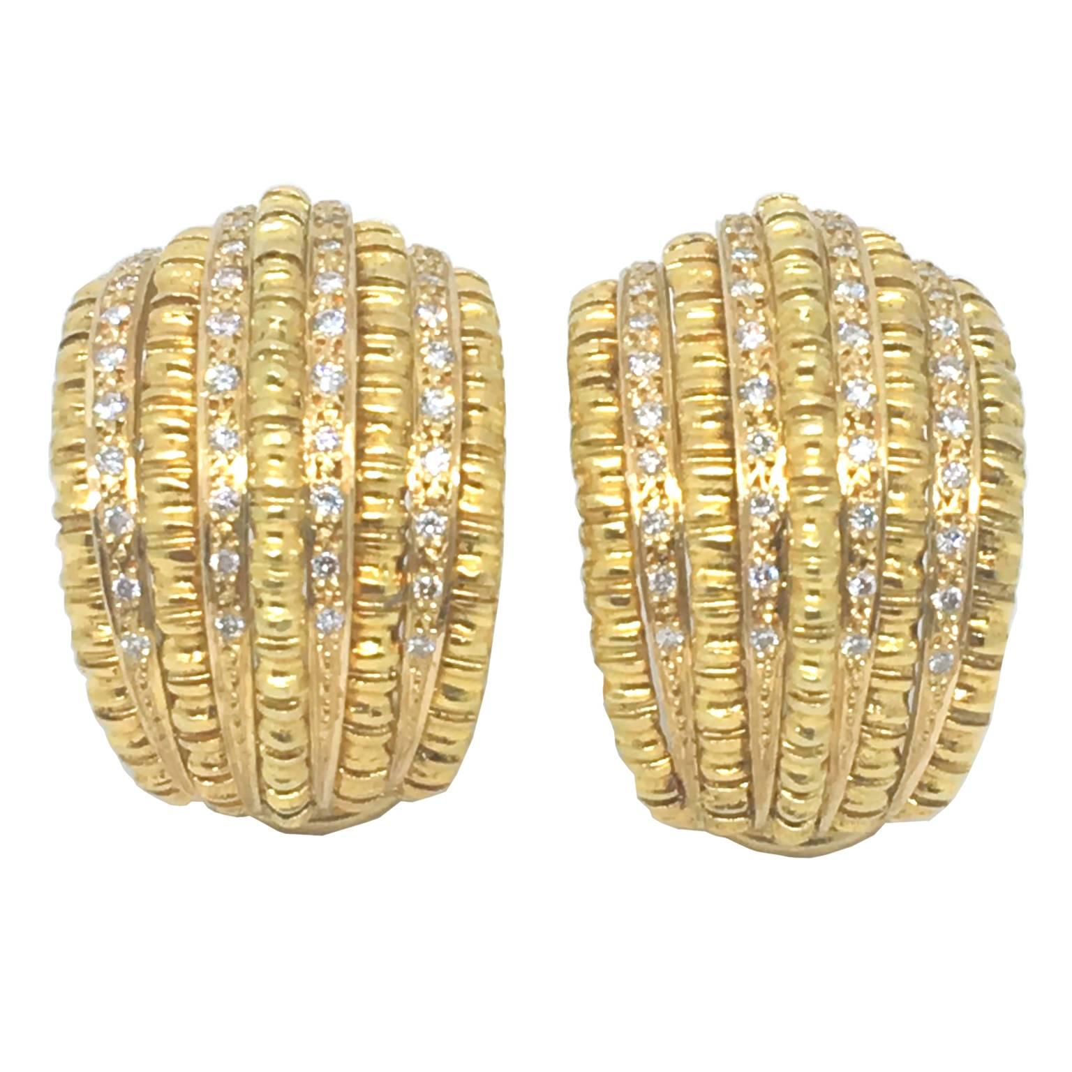18 Karat Yellow Gold with Diamonds Earrings For Sale