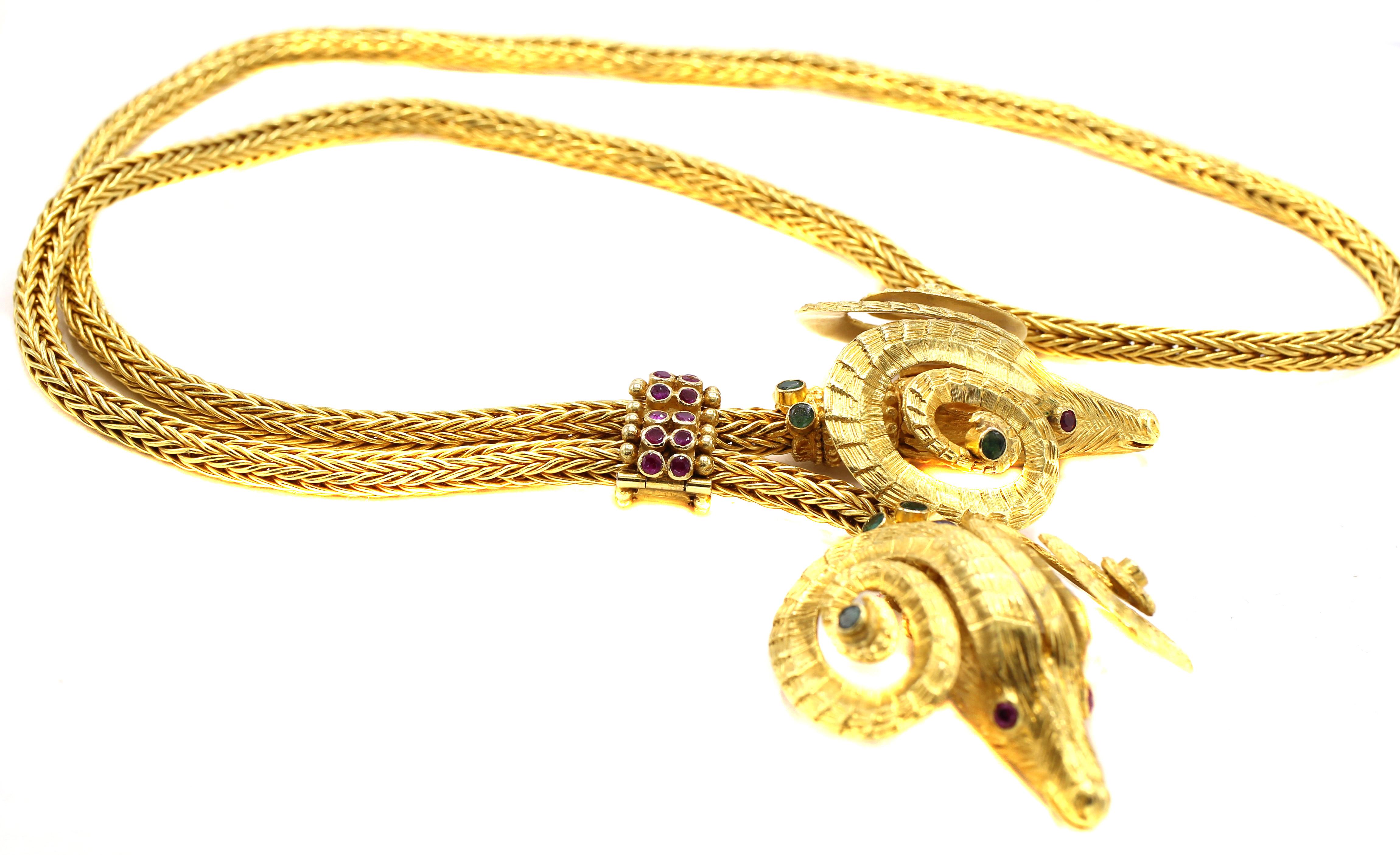 Lalaounis Doppelter Widderkopf Edelsteinbesatz 18 Karat Gold Halskette (Gemischter Schliff) im Angebot