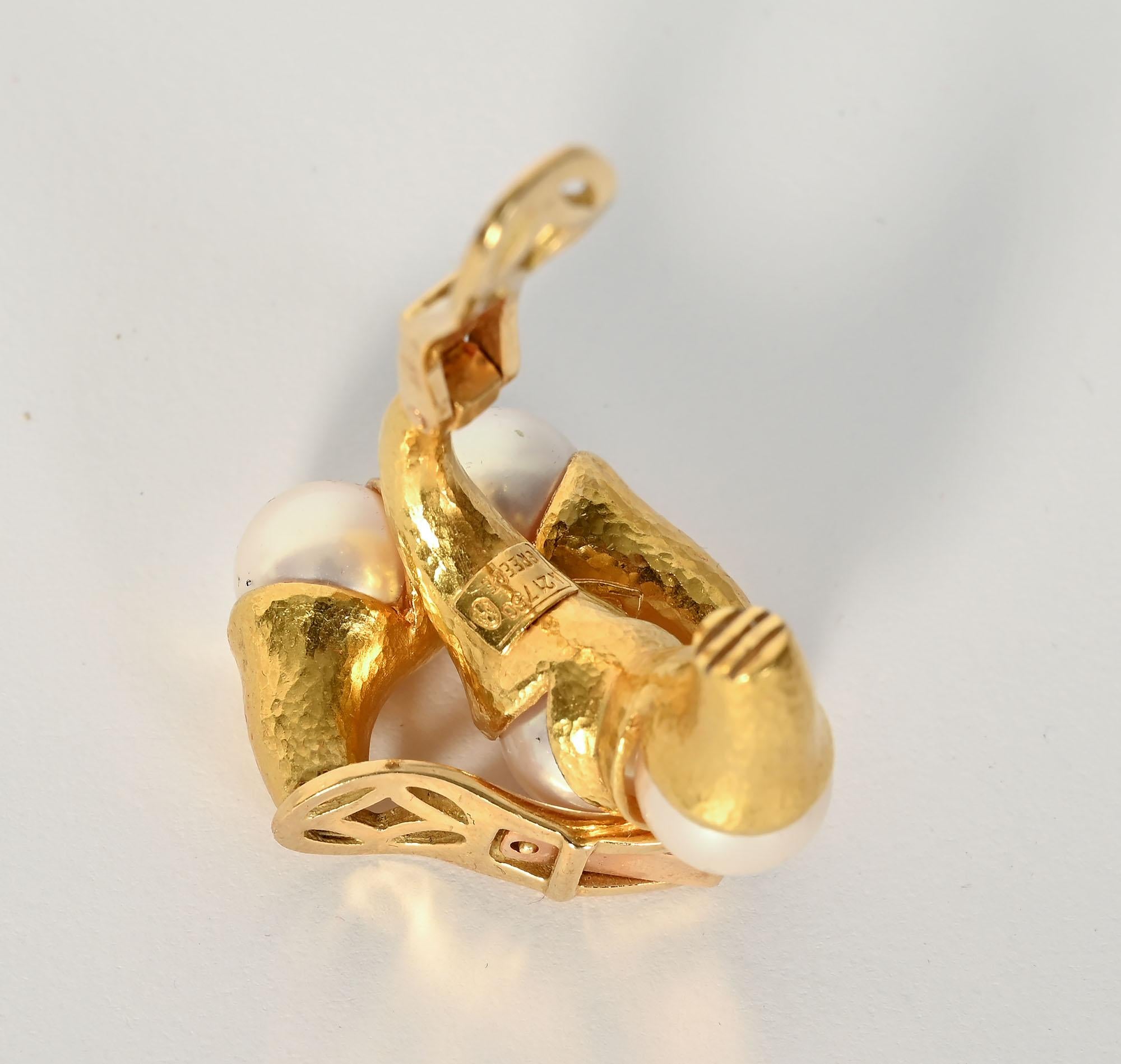 Lalaounis Gold and Pearl Earrings In Excellent Condition For Sale In Darnestown, MD