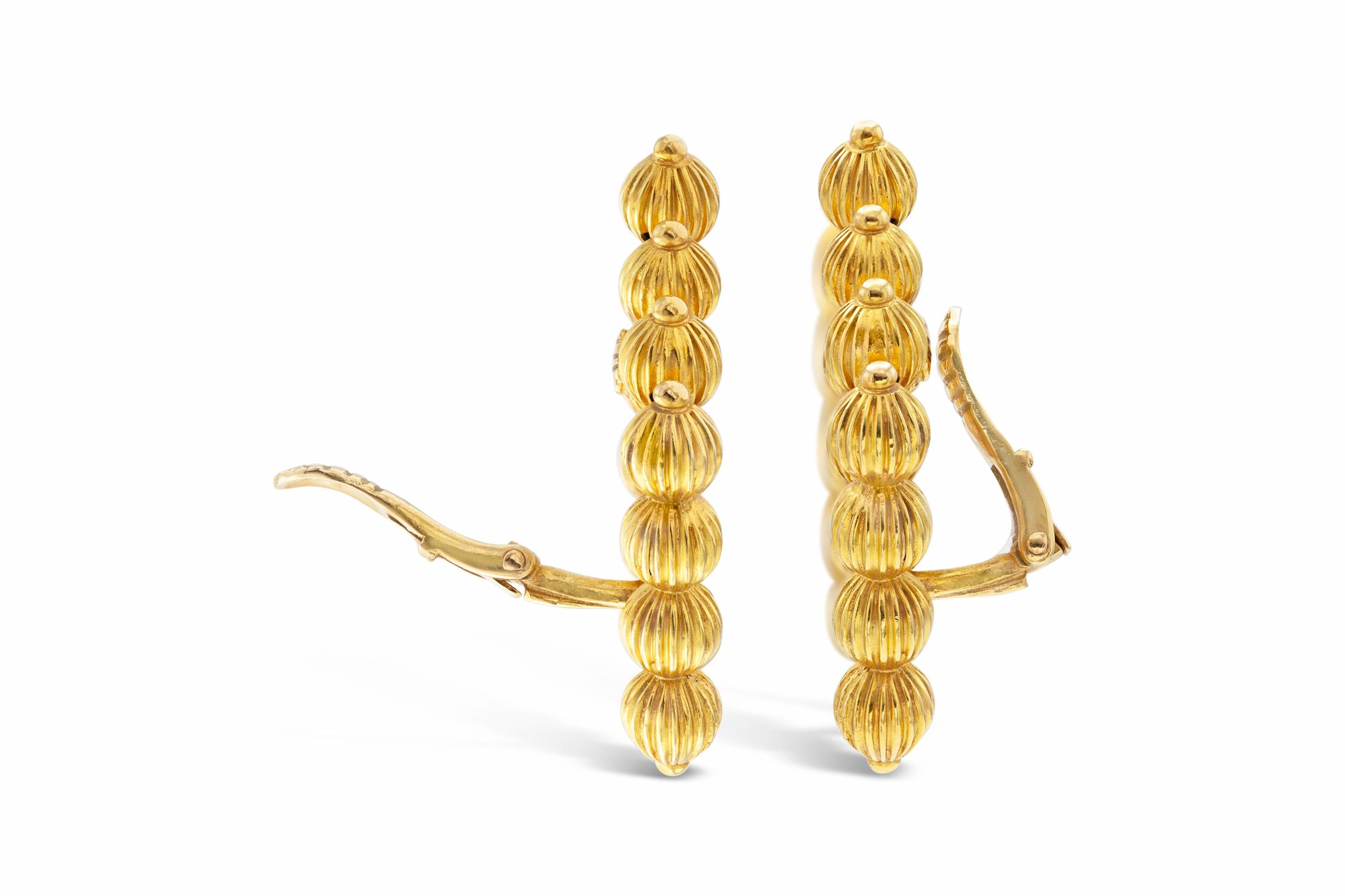Lalaounis Gold Bubbles Earrings In Good Condition For Sale In New York, NY