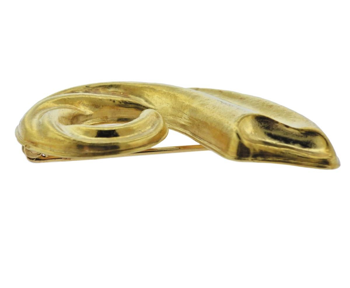 18k yellow gold brooch, crafted by Greek designer Ilias Lalaounis. Brooch measures 57mm x 44mm and weighs 13.9 grams. Marked 750, Ilias Lalaounis hallmark, Greece.