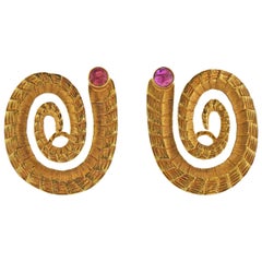 Orecchini a spirale in oro con rubino Lalaounis Greece