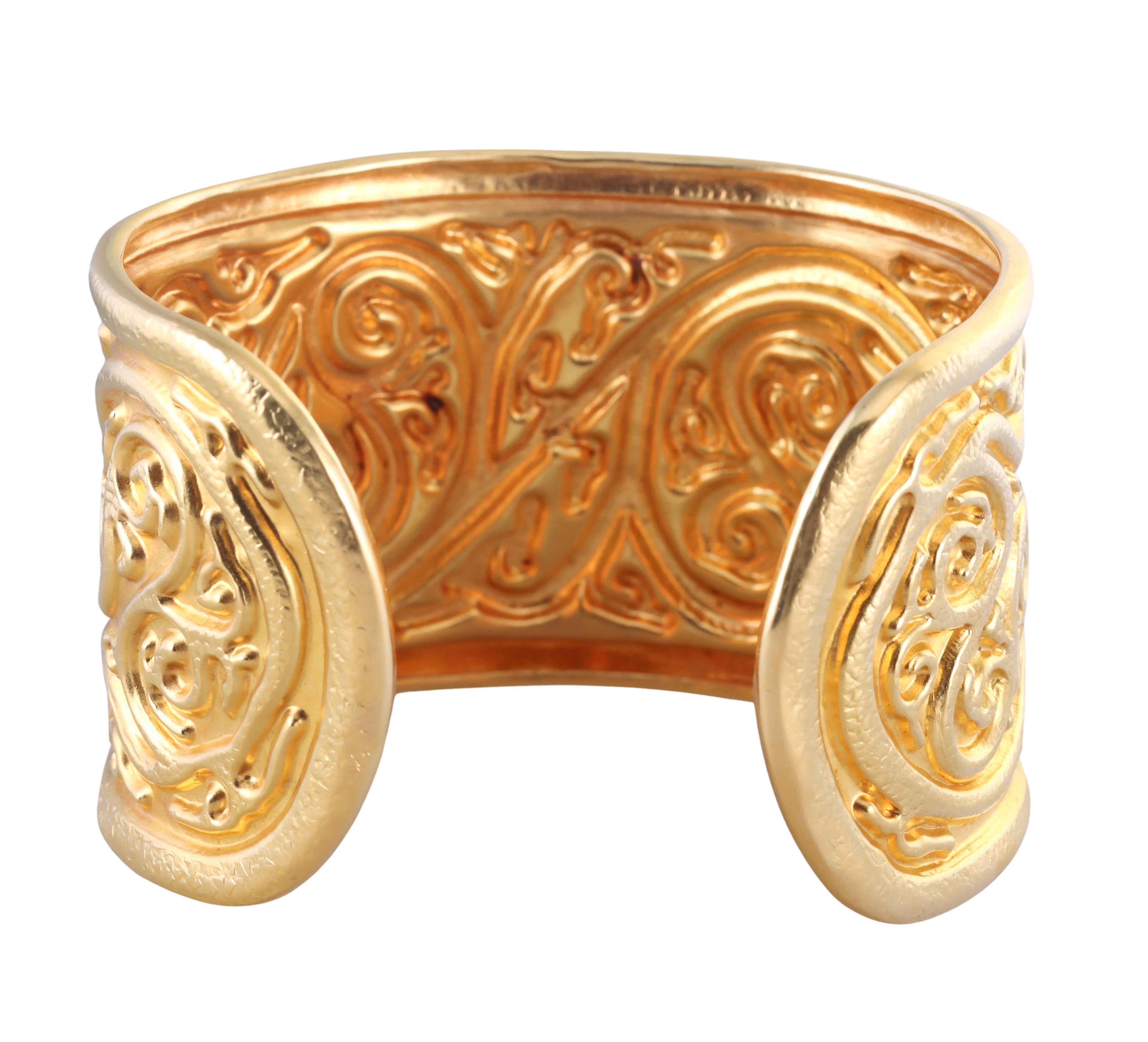 Lalaounis of Greece Gold Cuff Bracelet In Excellent Condition For Sale In New York, NY