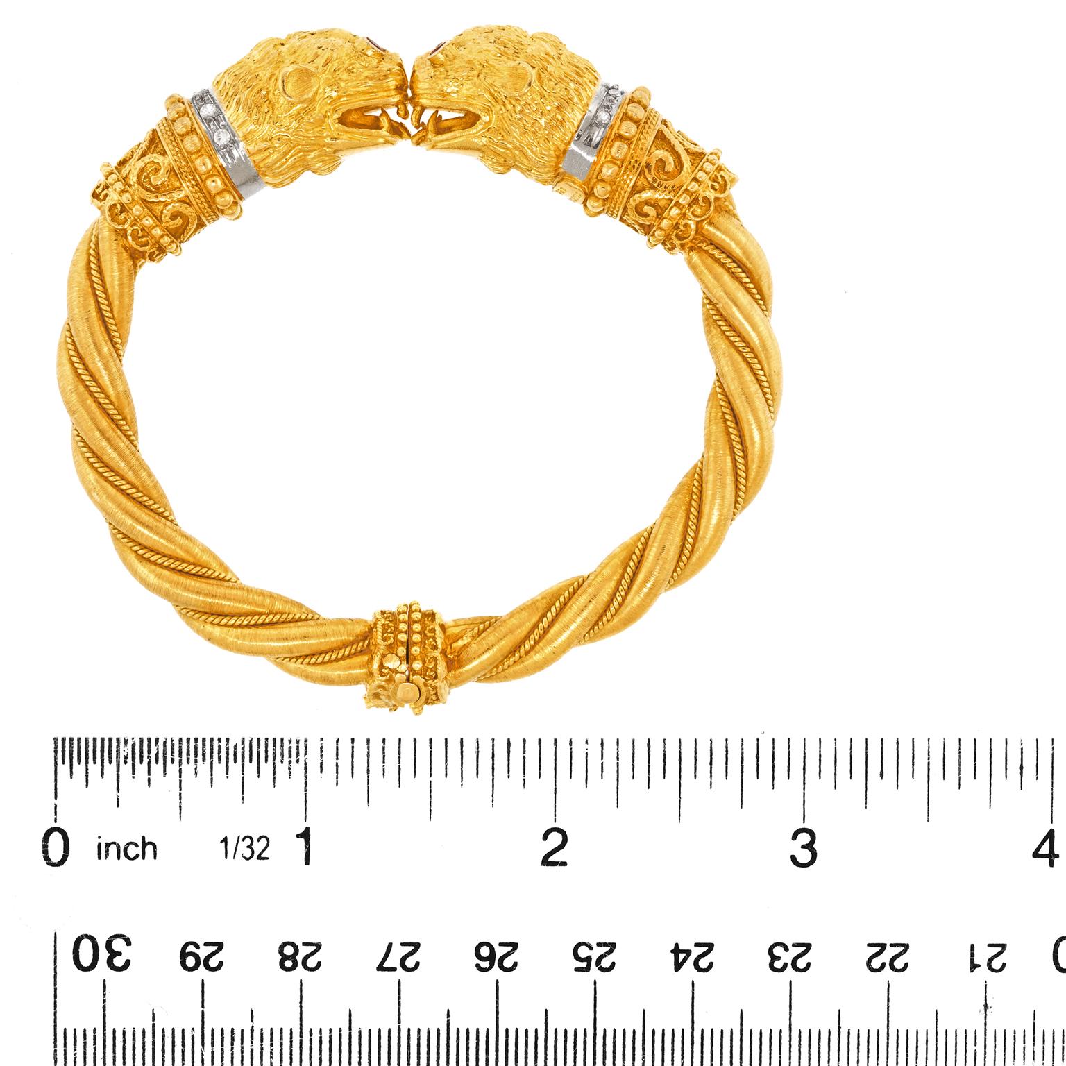 Lalaounis Bracelet tête de lion en rubis et diamants en vente 1