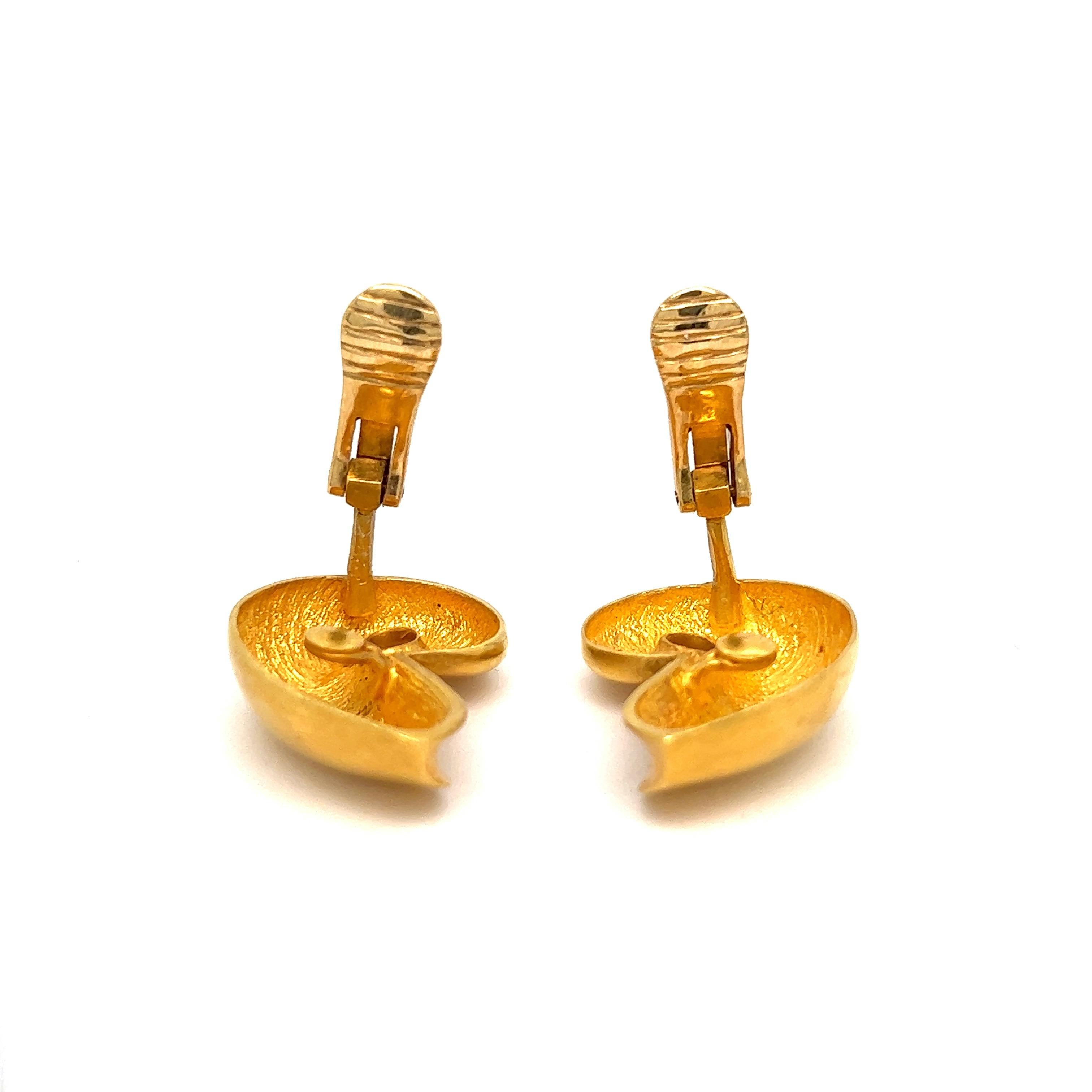 Contemporary Lalaounis Shell Gold Ear Clips For Sale