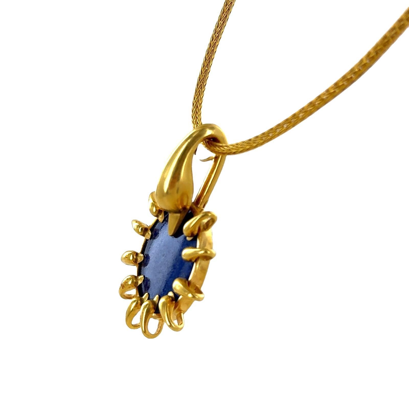 Women's Lalaounis Sodalite Swan 21 Karat Yellow Gold Disc Pendant Necklace Modern