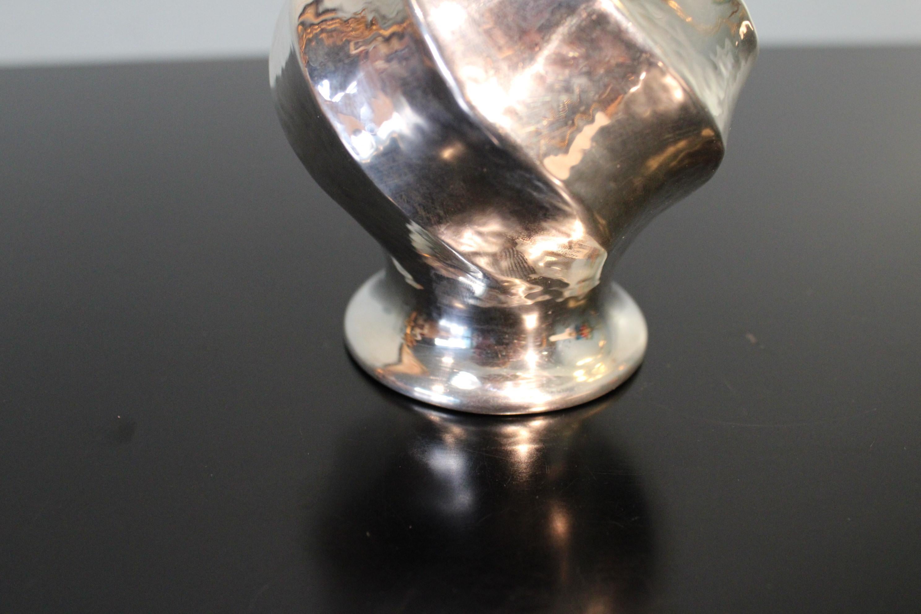 Lalaounis Twisted Silver Vase In Good Condition For Sale In Paris, FR