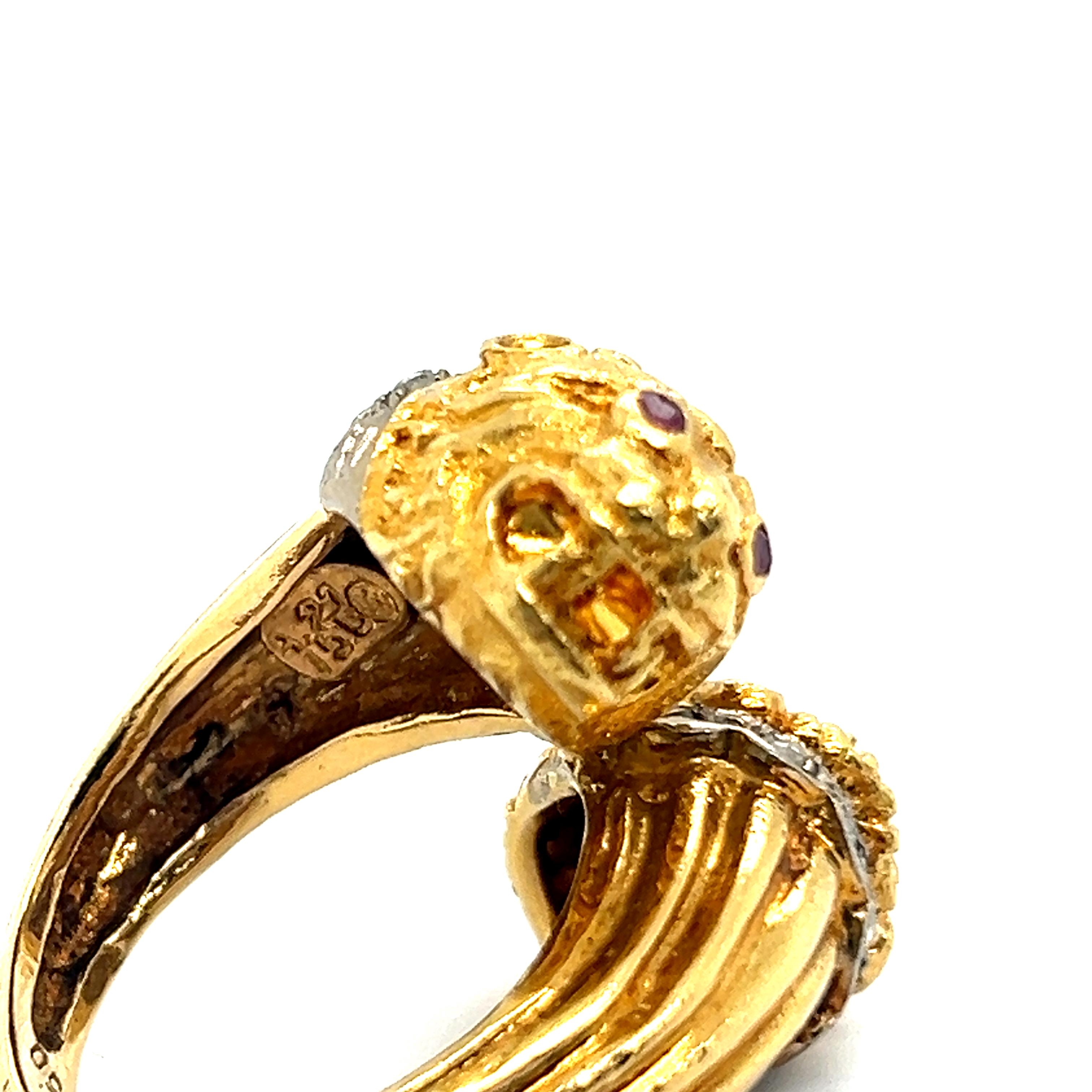 Lalaounis Two-Headed Lion Ring with Rubies & Diamonds 18 Karat Yellow Gold For Sale 3