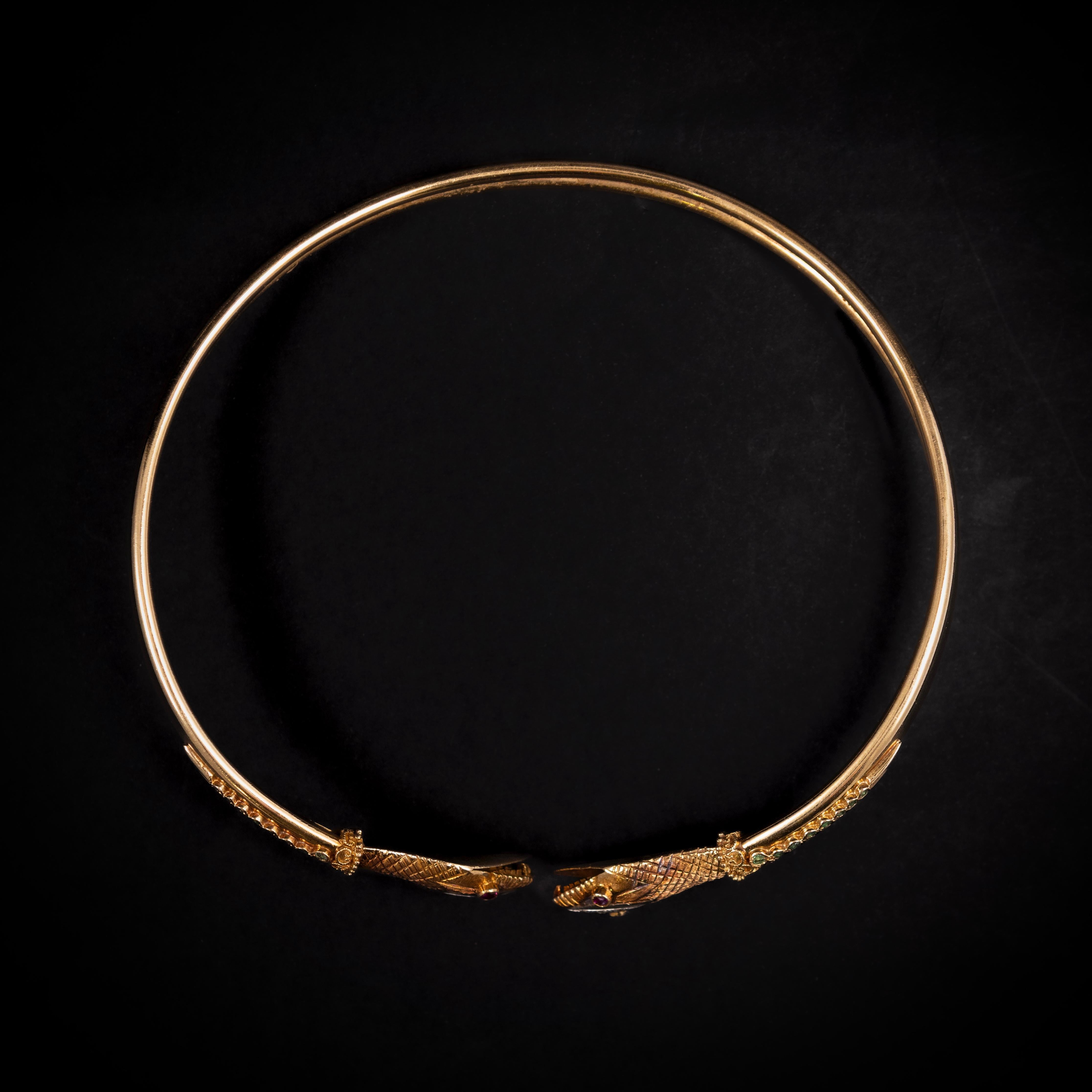 LALAoUNIS Vintage Snake Torque Necklace 18K Rose Gold Ruby Emerald Diamond 1980s For Sale 5