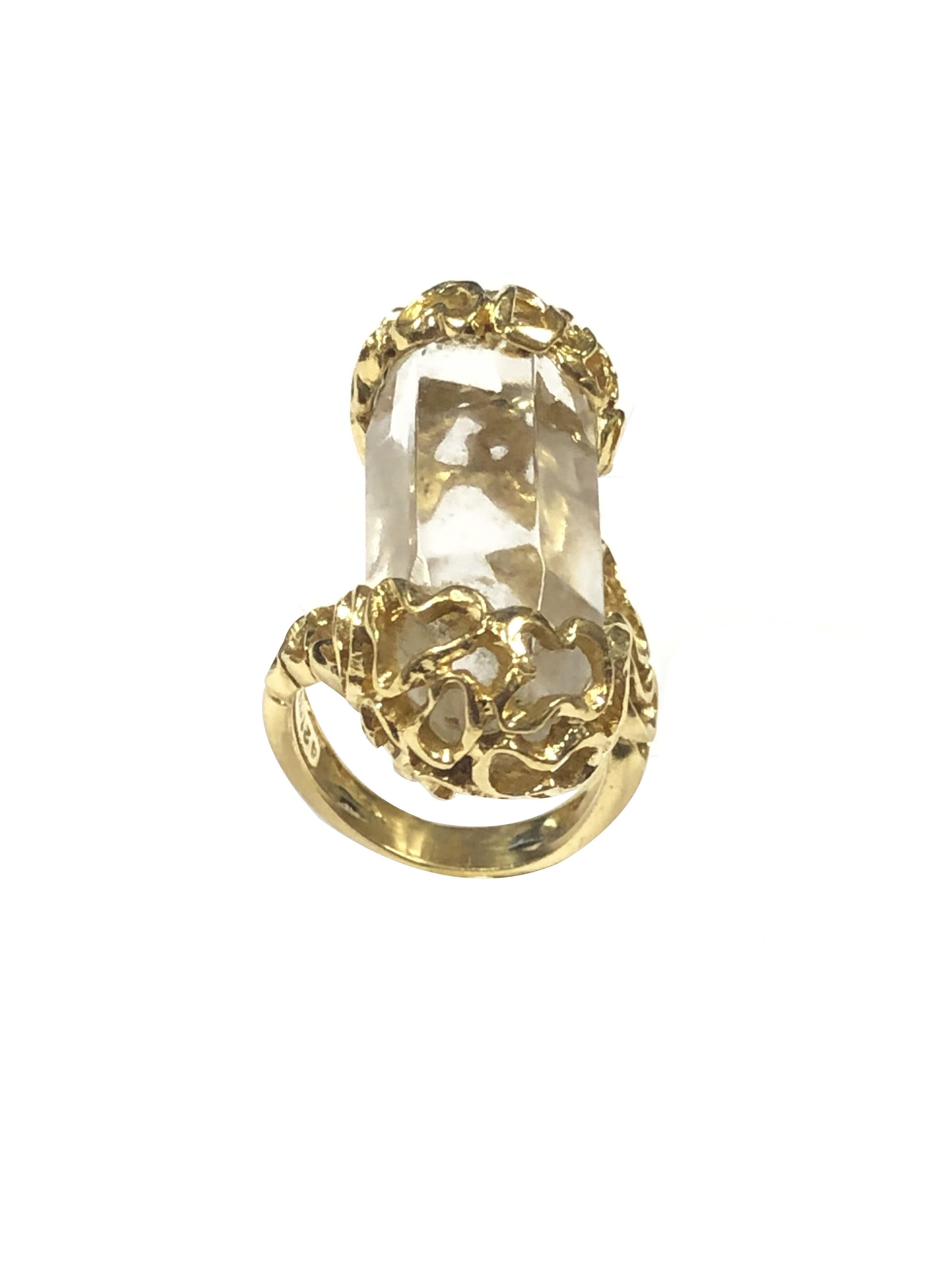 Modernistischer Ring aus Gelbgold und Bergkristall von LaLaounis Damen im Angebot