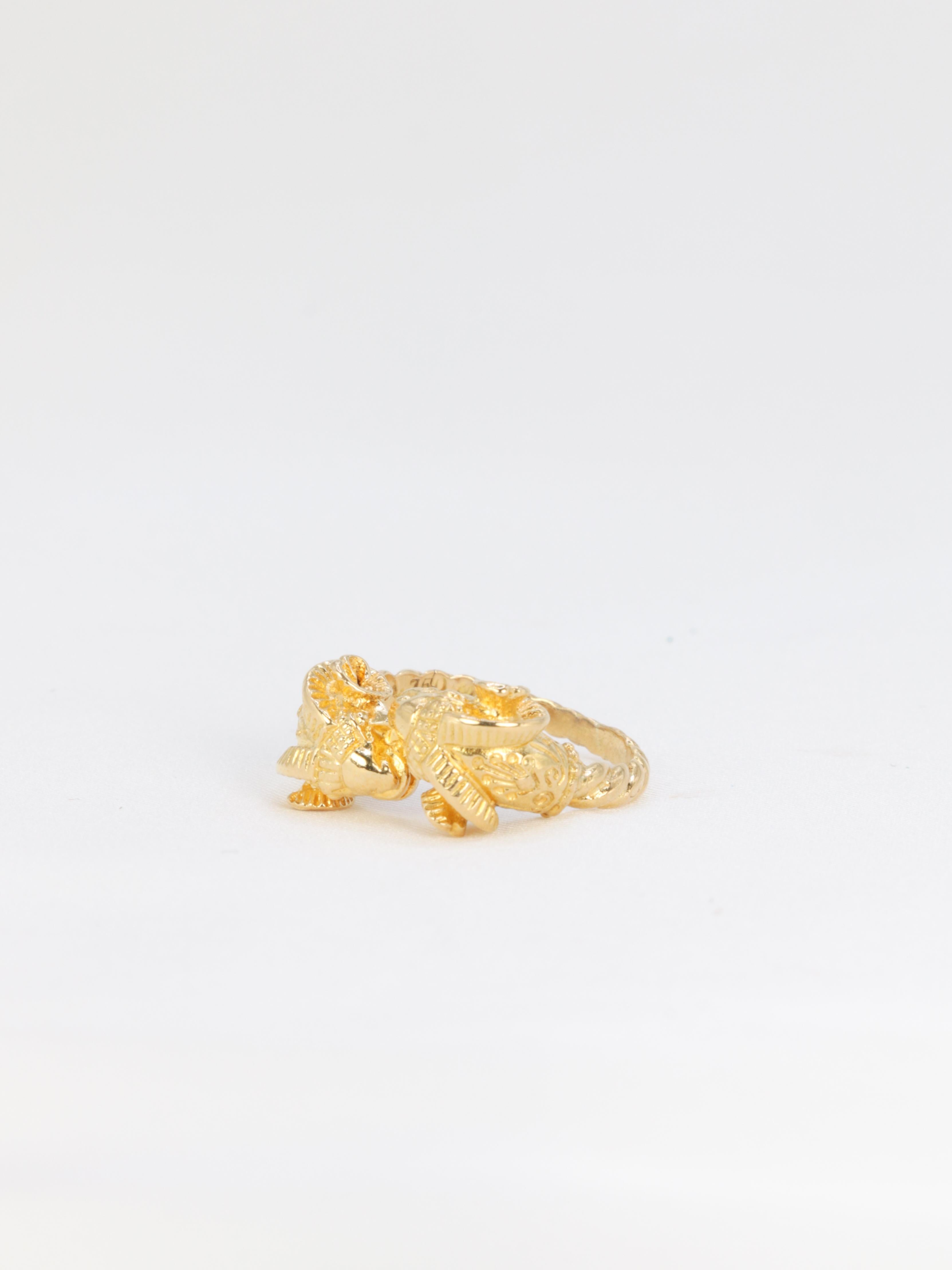 Lalaounis, bague tête de bélier en or jaune en vente 3