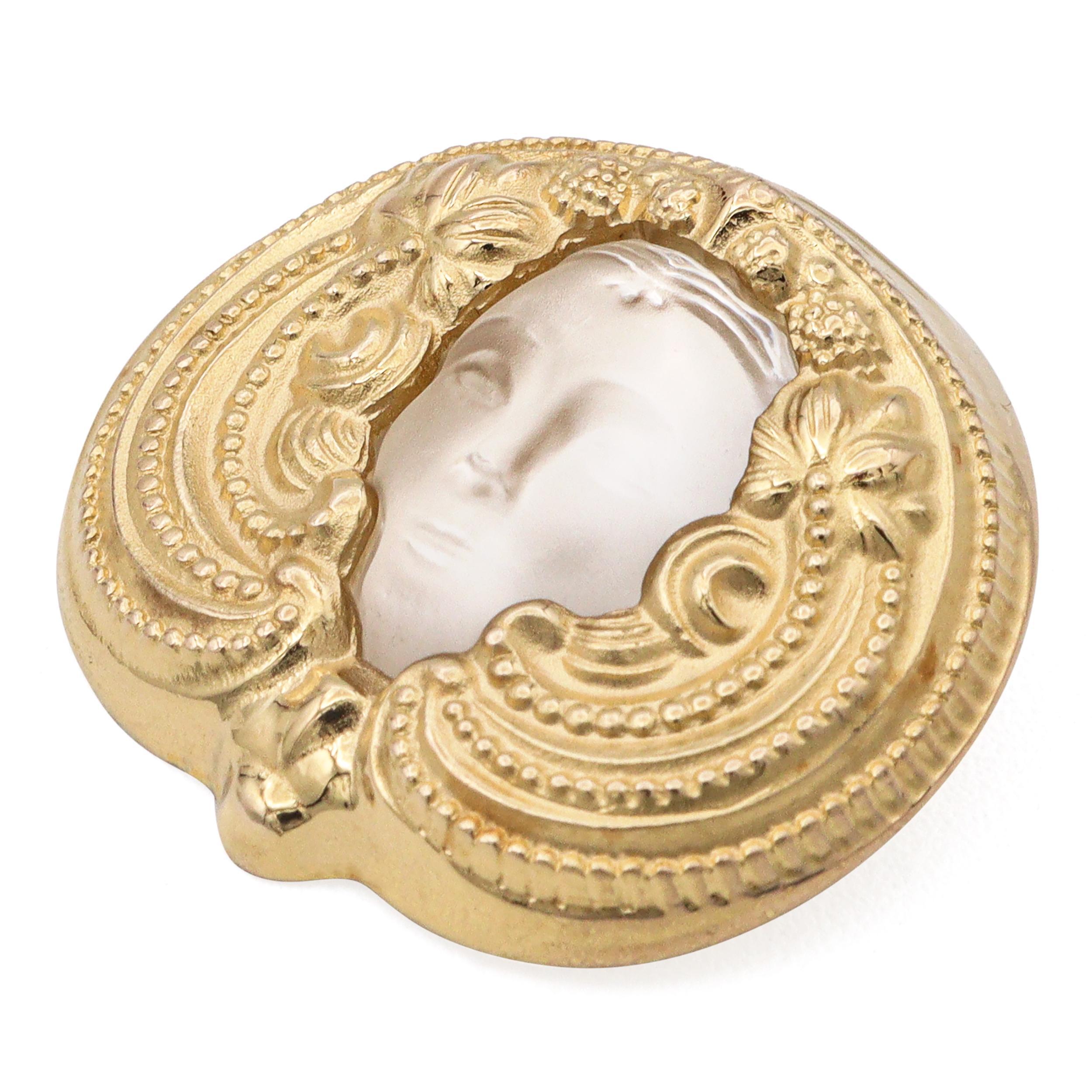 Pendentif en or jaune 14k Masque de Femme en cristal Lalique Unisexe en vente