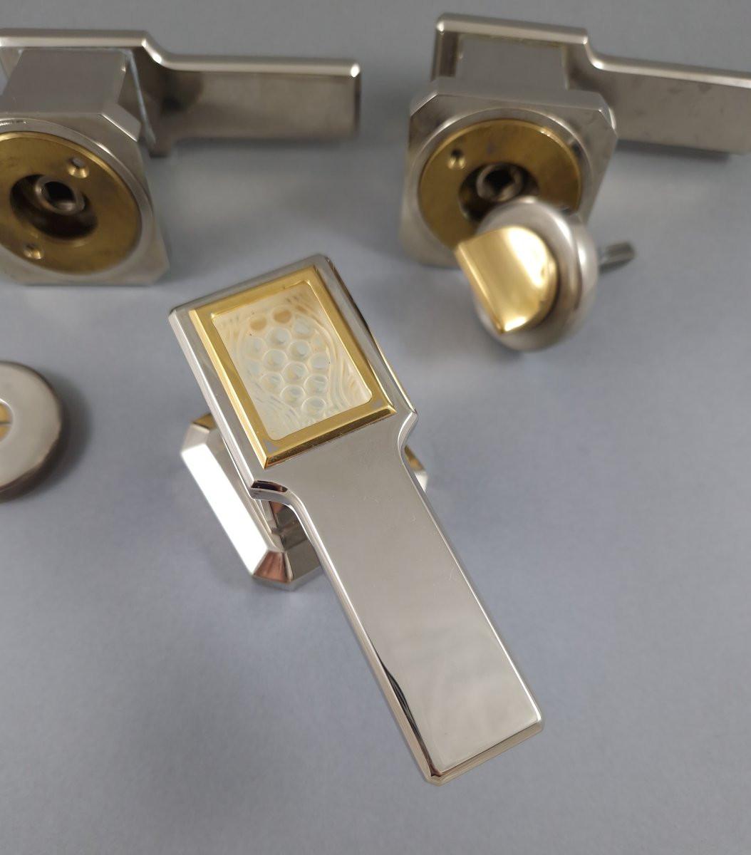 3 maniglie per porte Lalique
Lunghezza: 11.4 cm
Profondità: 6.5 cm
