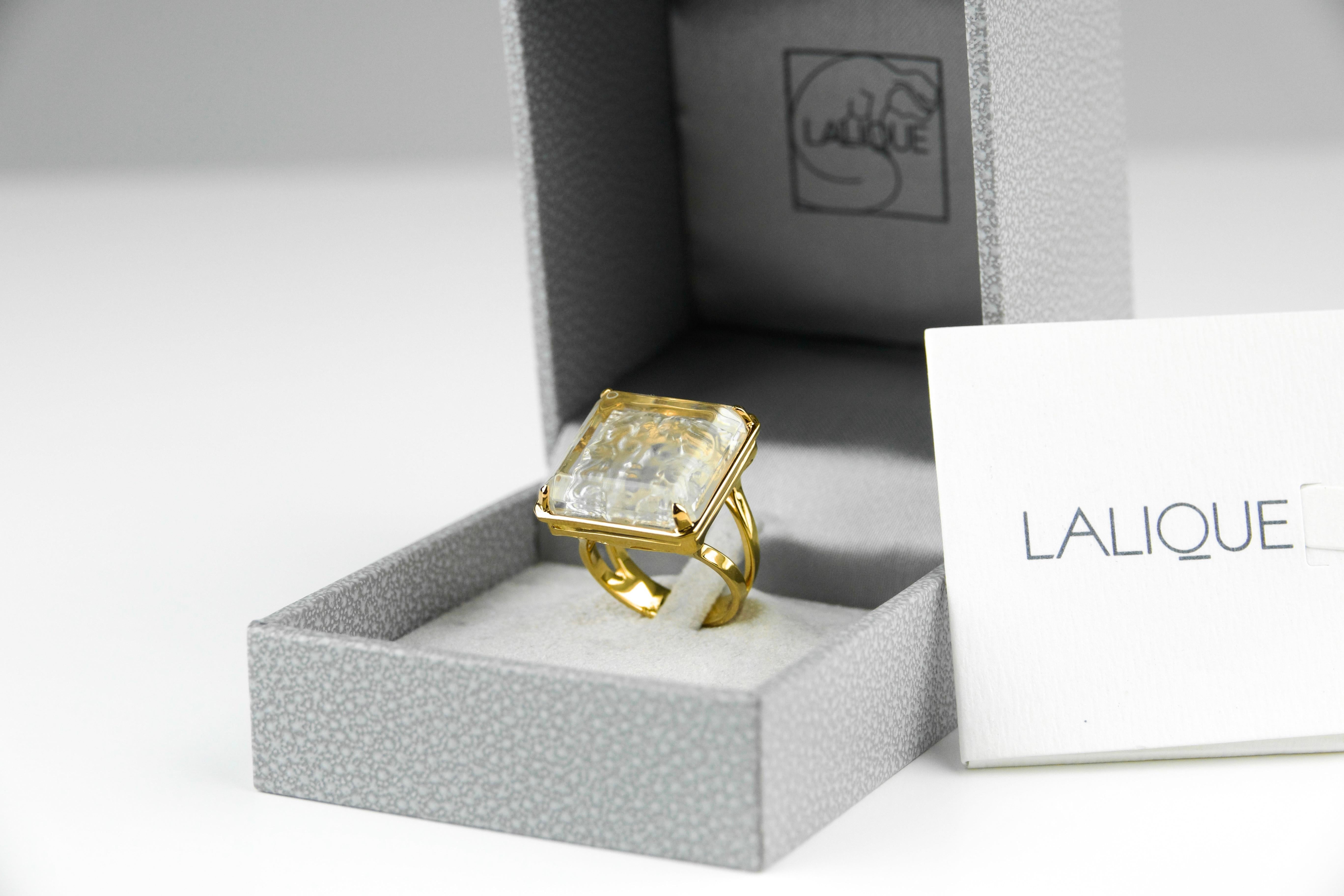 Taille carrée Lalique, bague en or 9K 