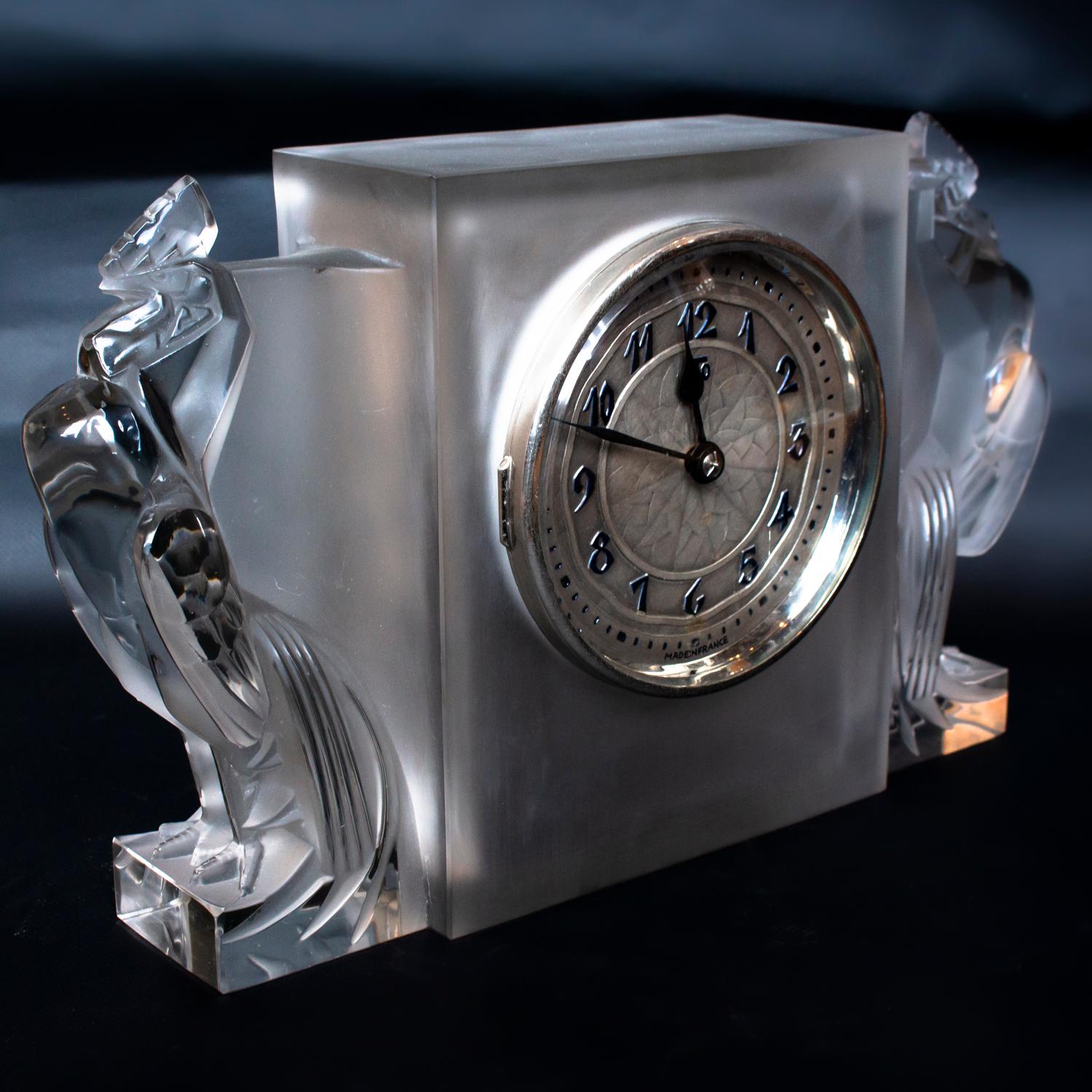 Frosted Lalique Art Deco Deux Coqs Clock