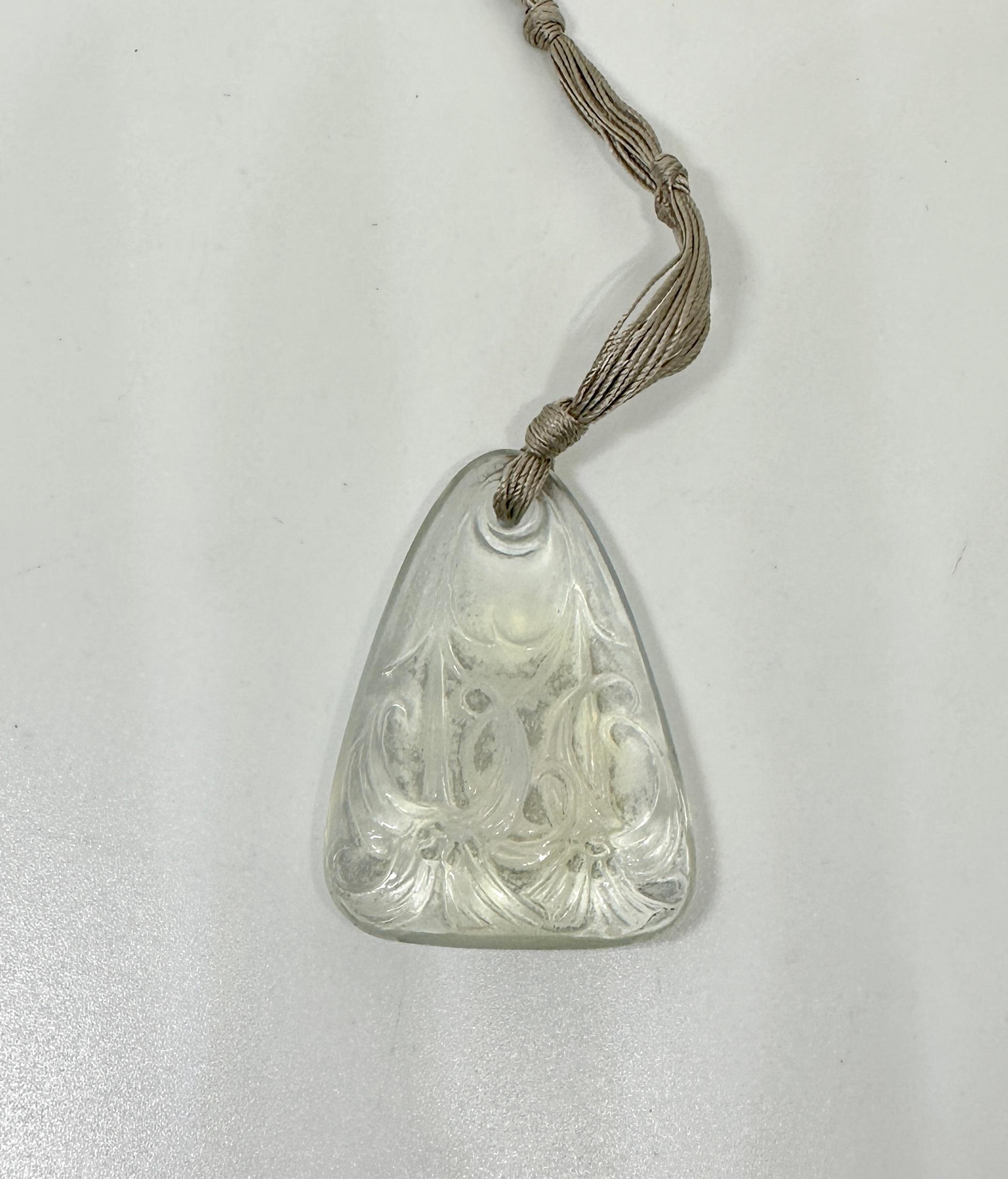 Lalique Art Nouveau Lys Collar de cristal opalescente Cordón de seda Años 20 en venta 5