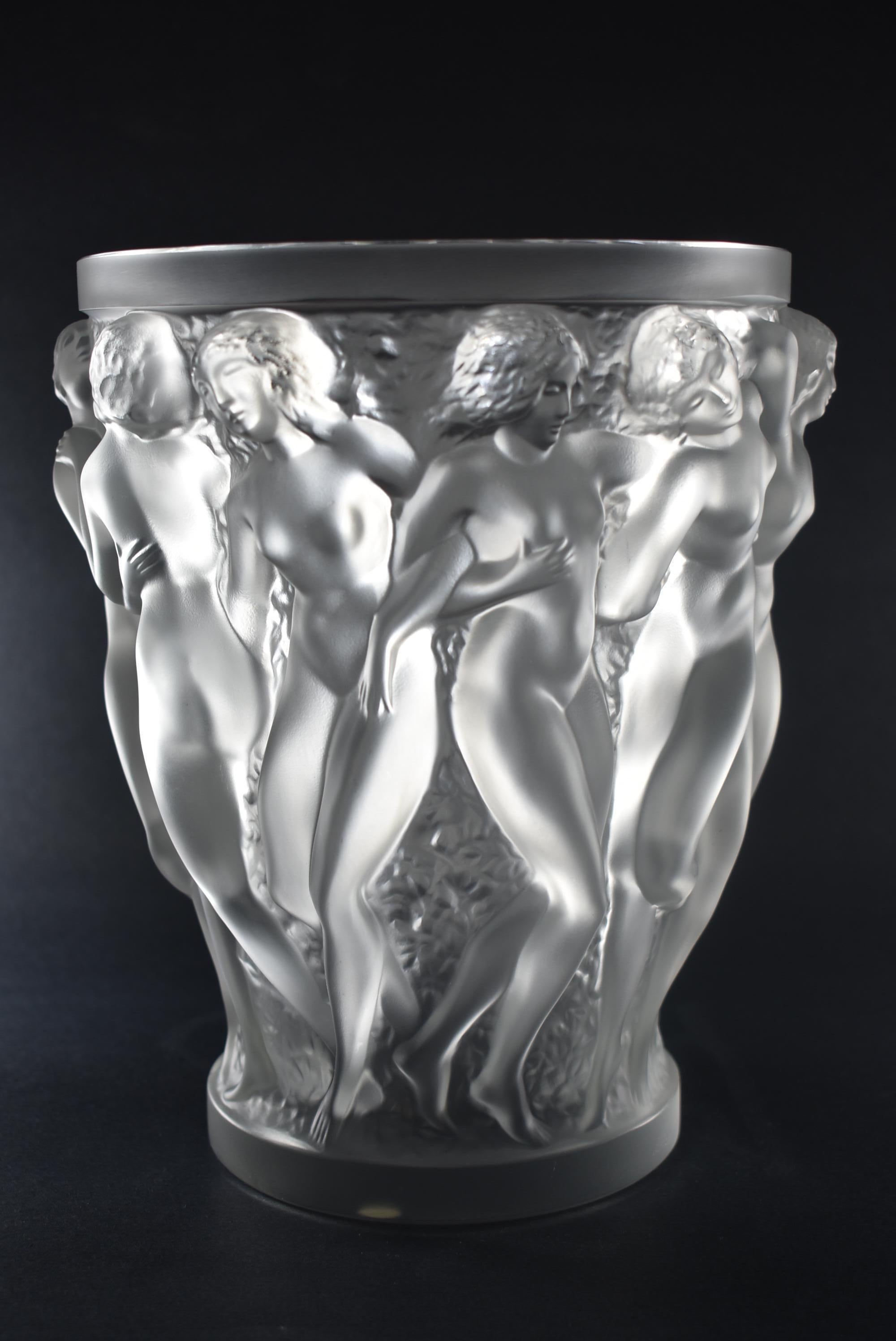 Cut crystal vase by Lalique France 1927 design 