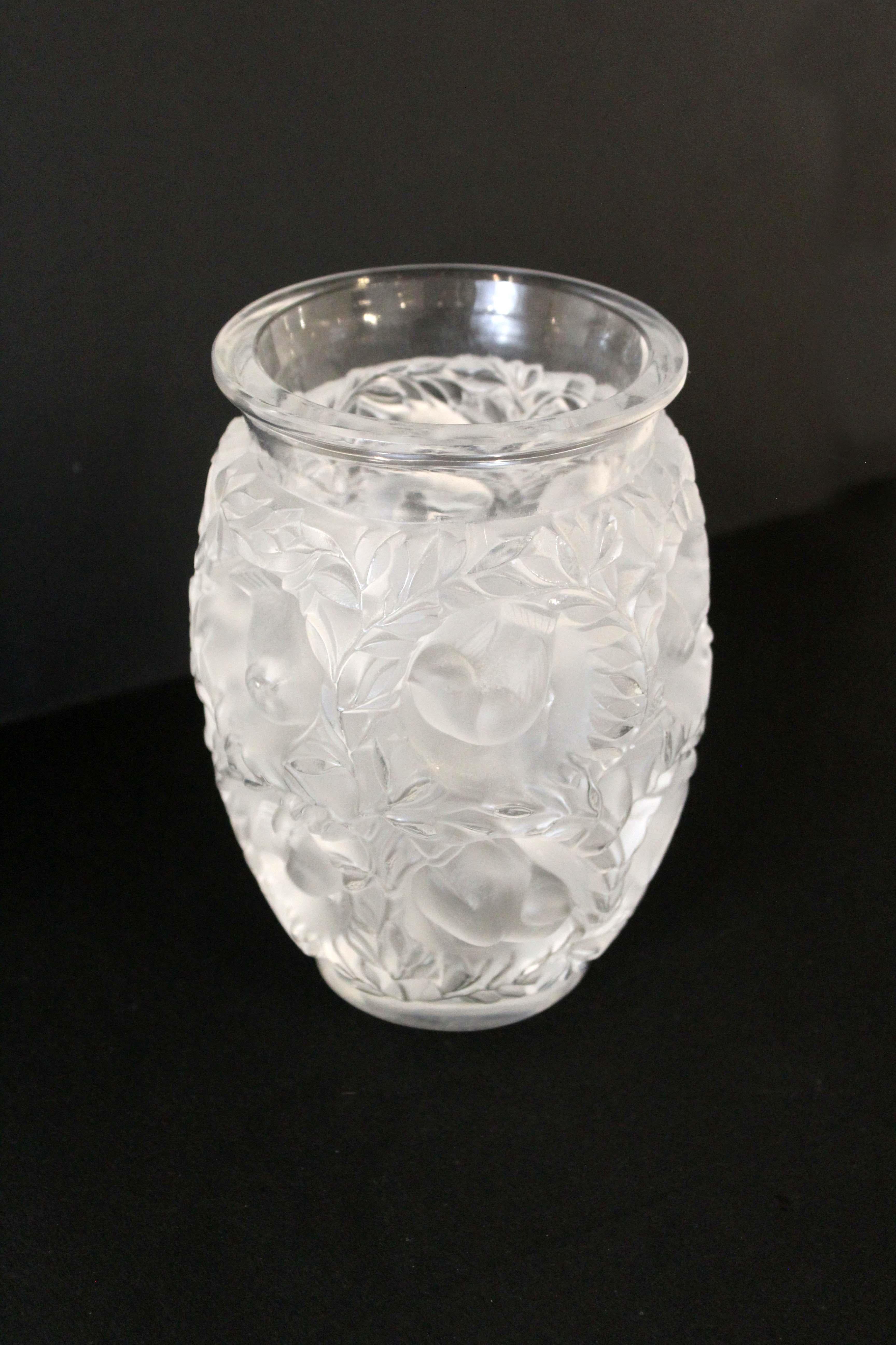 lalique bird vase