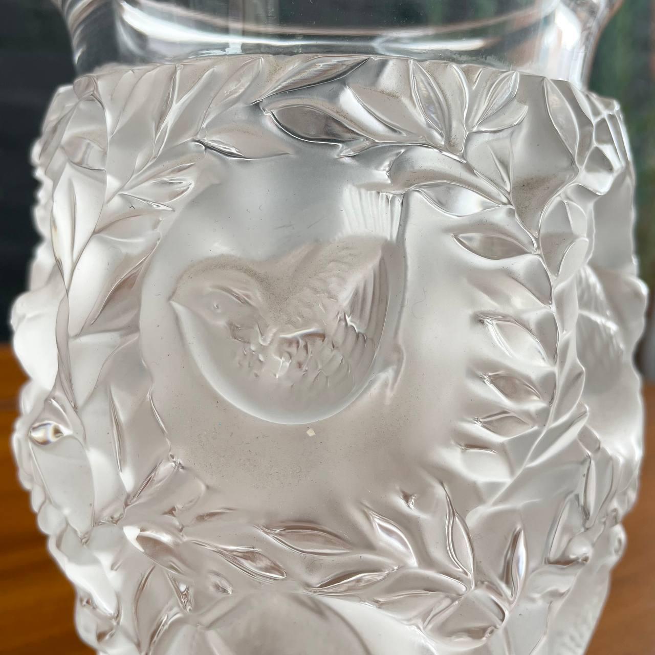 Lalique Bagatelle Crystal Vase In Good Condition For Sale In Los Angeles, CA