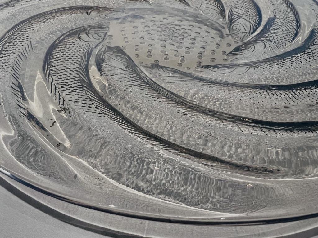 Other Lalique center piece in Art Deco glass circa 1930 signed For Sale