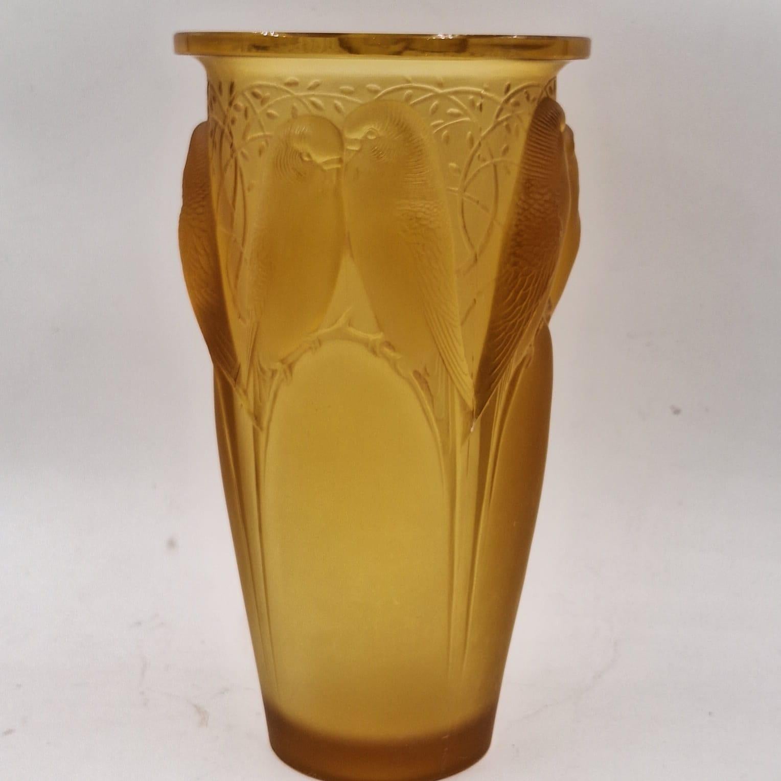 Vaso Lalique Ceylon Art déco
Vetro Ceylon di Lalique di colore giallo (molto raro)
Modello 905 (qualità da museo)
Origine Francia Circa 1924
Inciso sulla base R.Lalique
piccola usura sulla base dovuta all'uso
Condizioni eccellenti e nessun