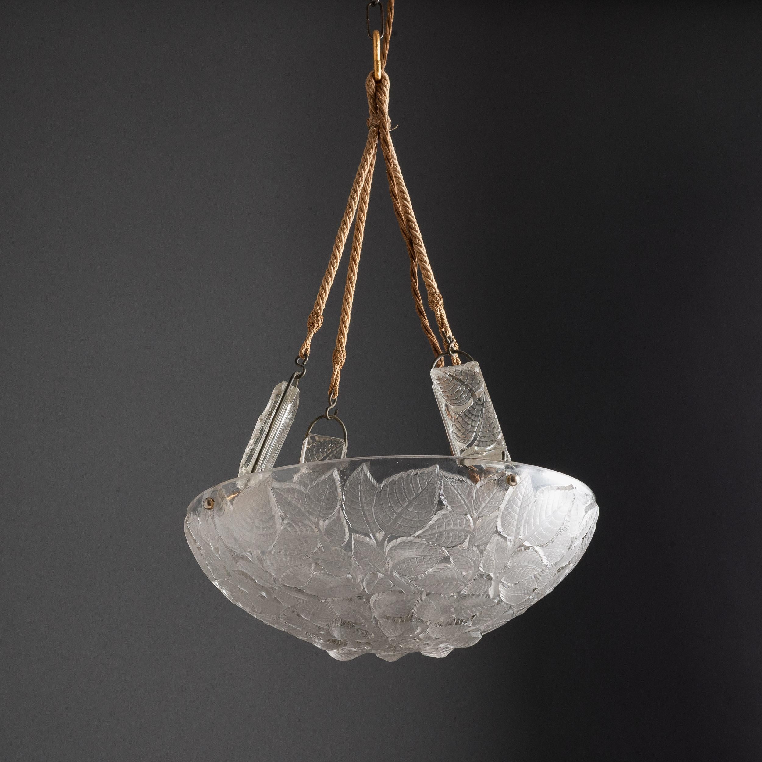 Francese Plafoniera 'Charmes' di Lalique in vendita