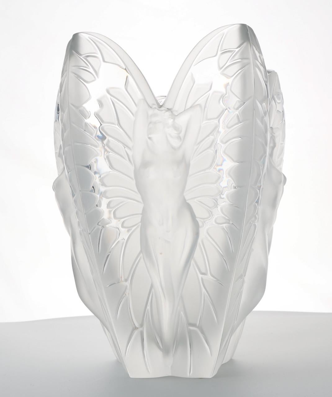 Lalique Chrysalide Vase Frosted and Clear Crystal In New Condition For Sale In Lexington, KY