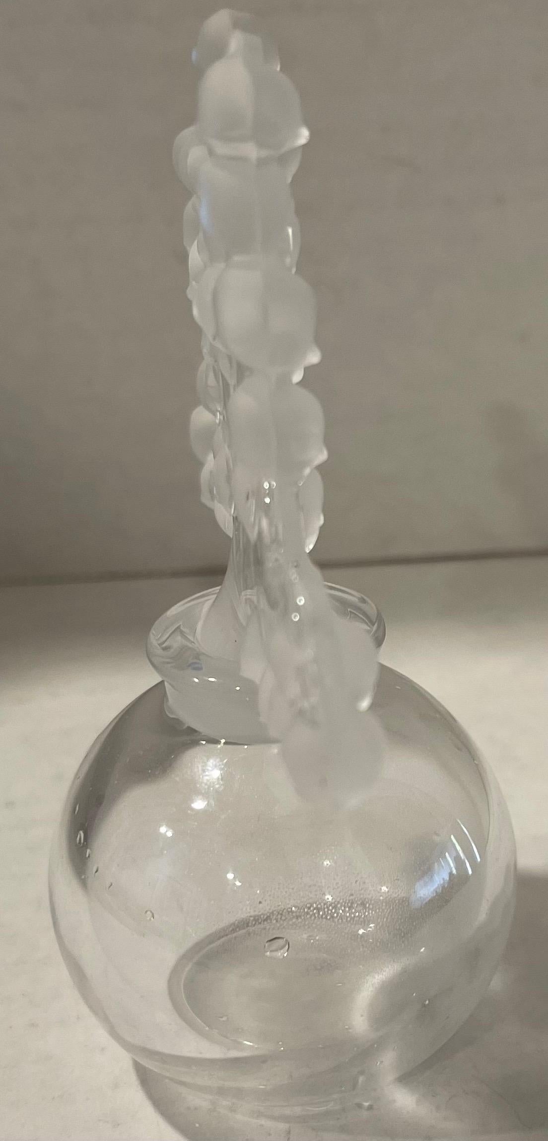 Francese Bottiglia di profumo in vetro Lalique Clairefontaine Lily of the Valley in vendita