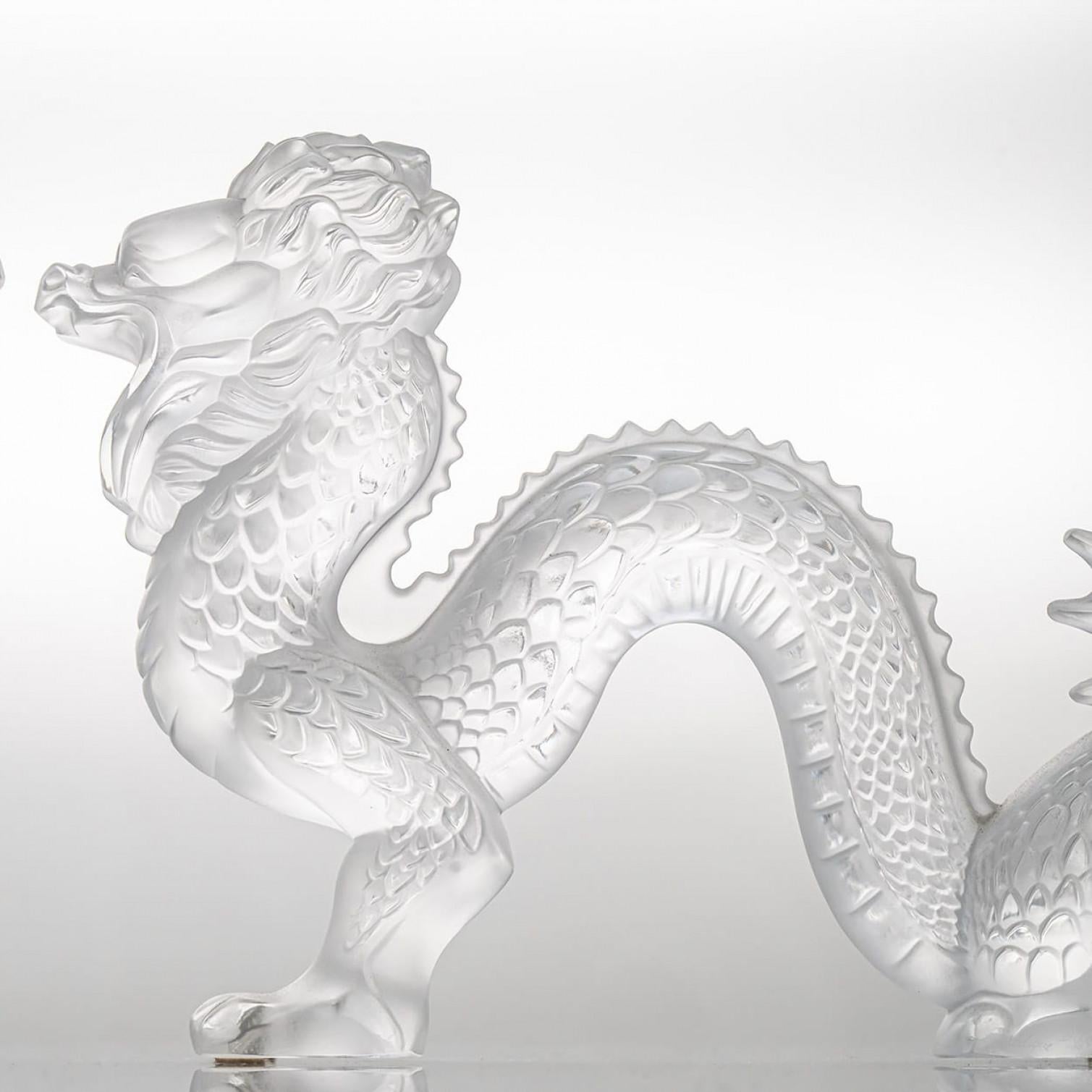 Scultura di drago in cristallo trasparente di Lalique, Francia In condizioni buone in vendita a Rijssen, NL