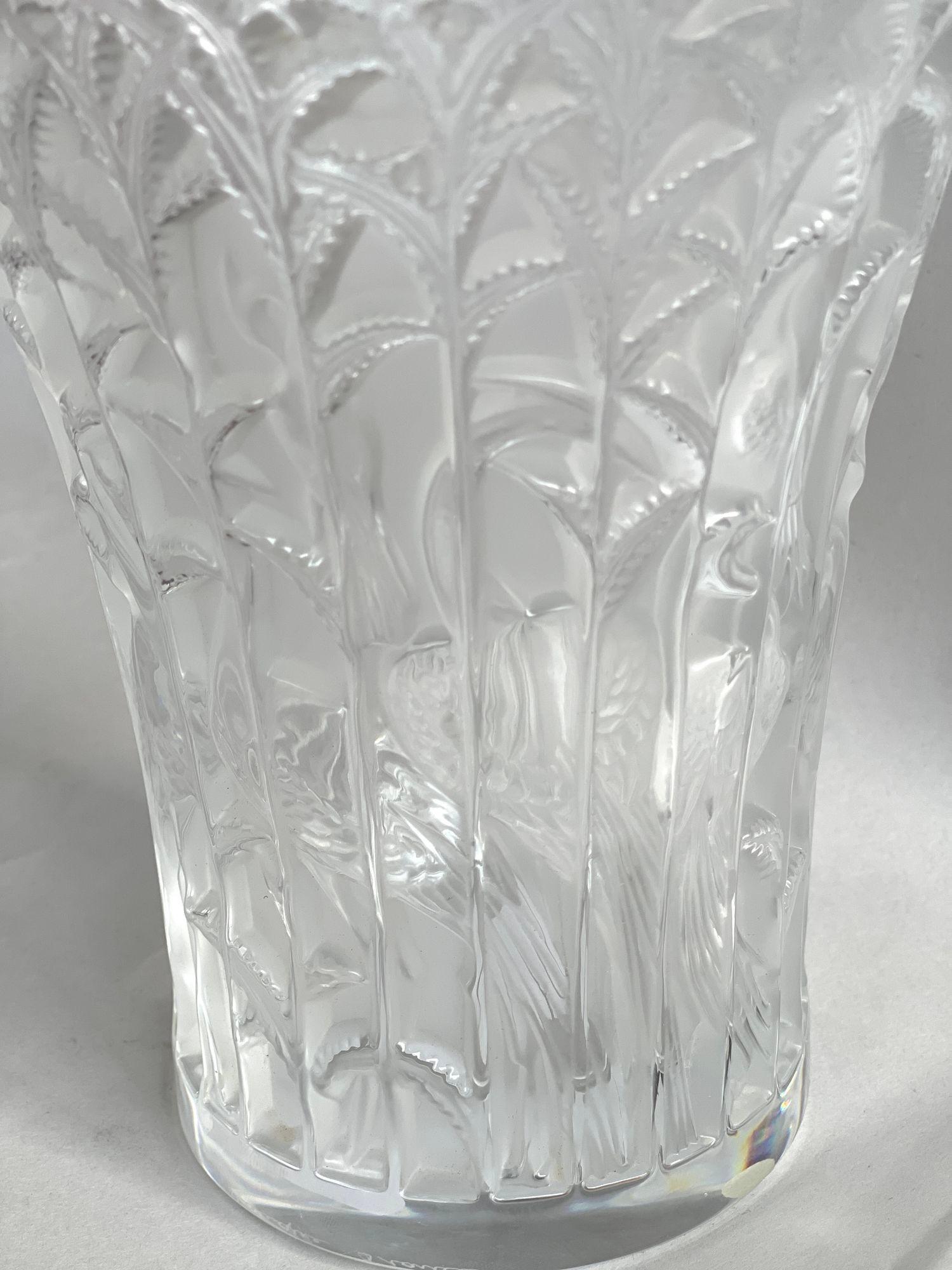 Lalique Clear Crystal Ibis Vase In Good Condition For Sale In Los Angeles, CA