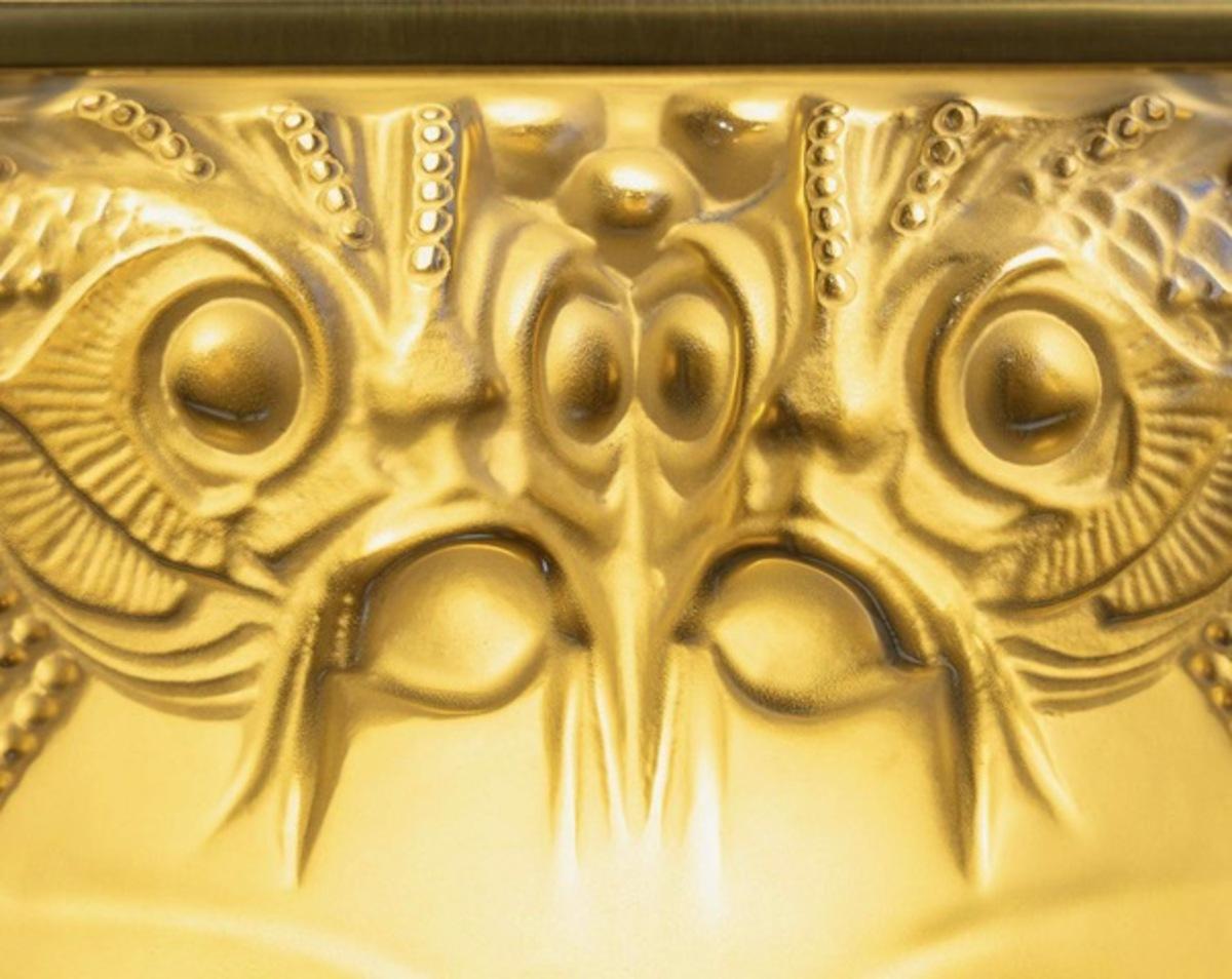 French Lalique cristal , Pair of “Masque de Femme” Decorative Cubes