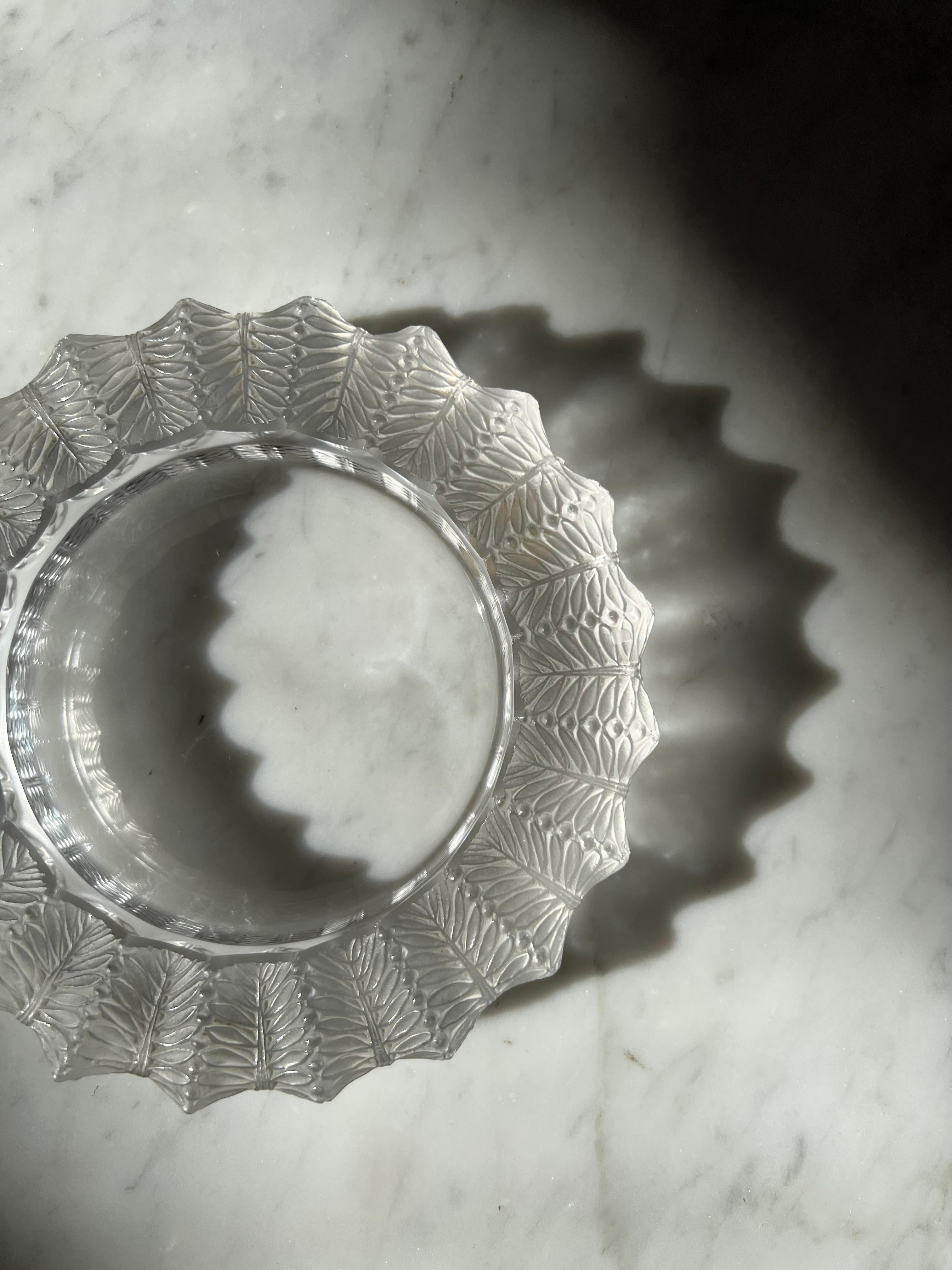 Français Cendrier cristal Lalique en vente