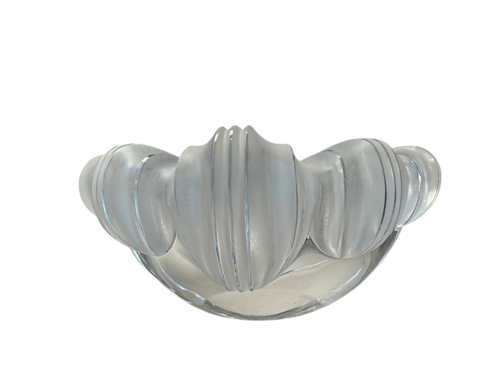 Lalique Crystal “Athena” Cigar Ashtray In Good Condition For Sale In Guaynabo, PR